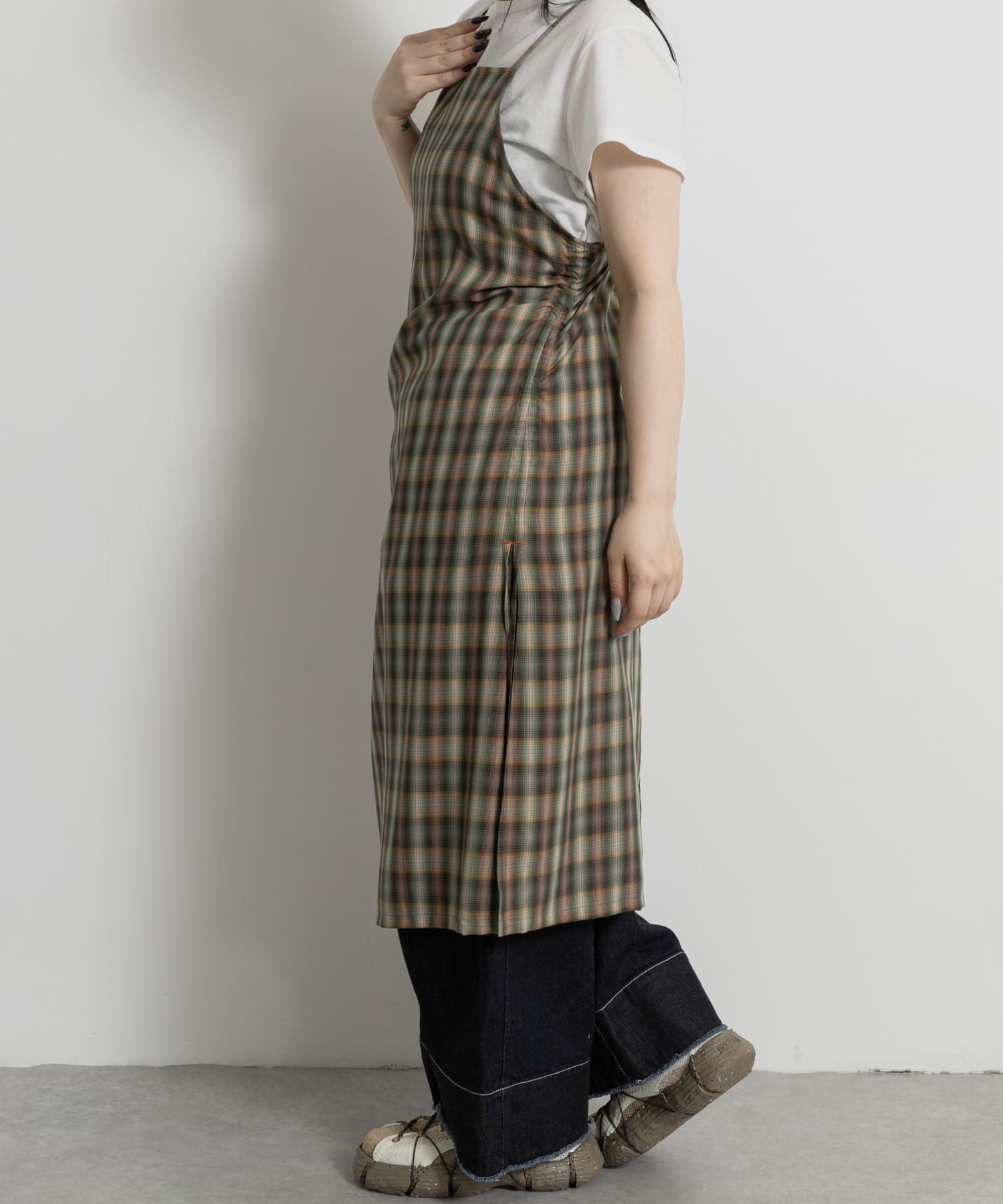 cwtch　CHECK CAMI APRON