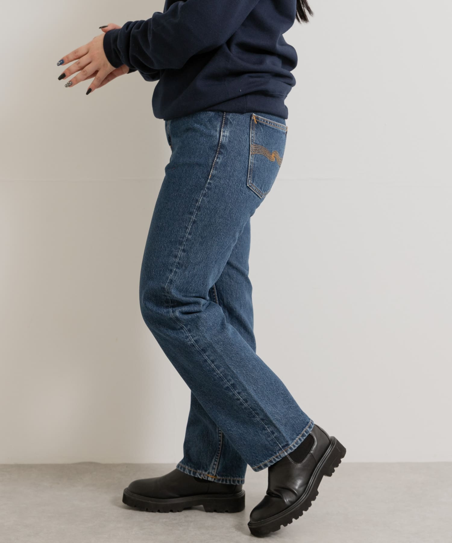身長：156cm サイズ：27