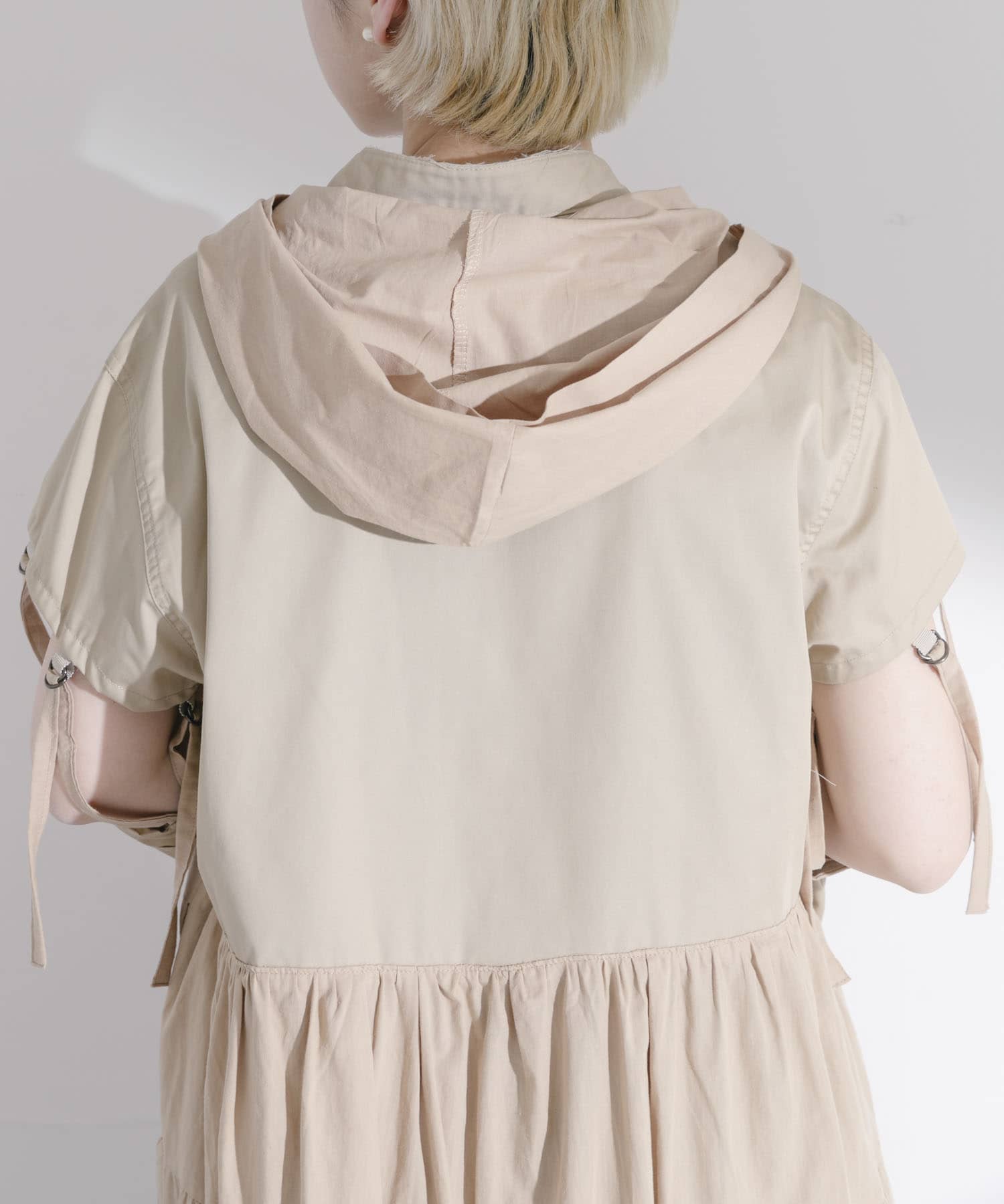 beige