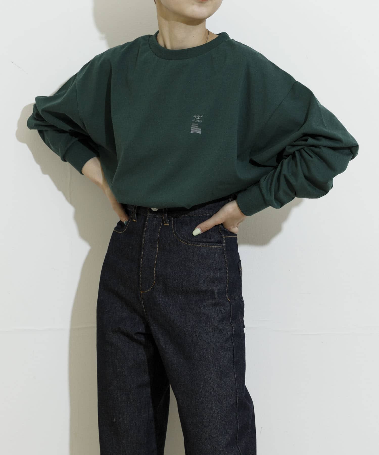 GREEN