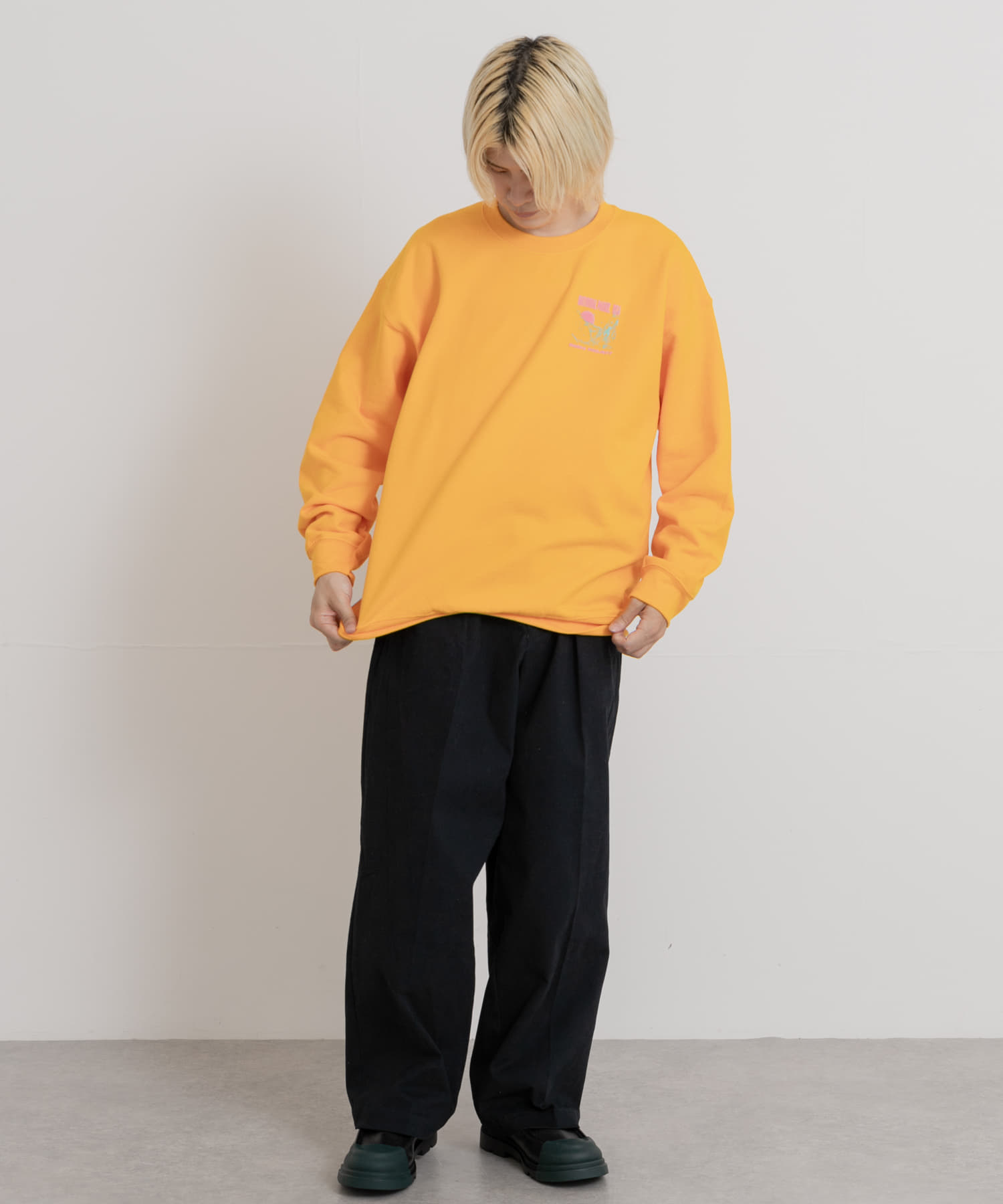 YELLOW