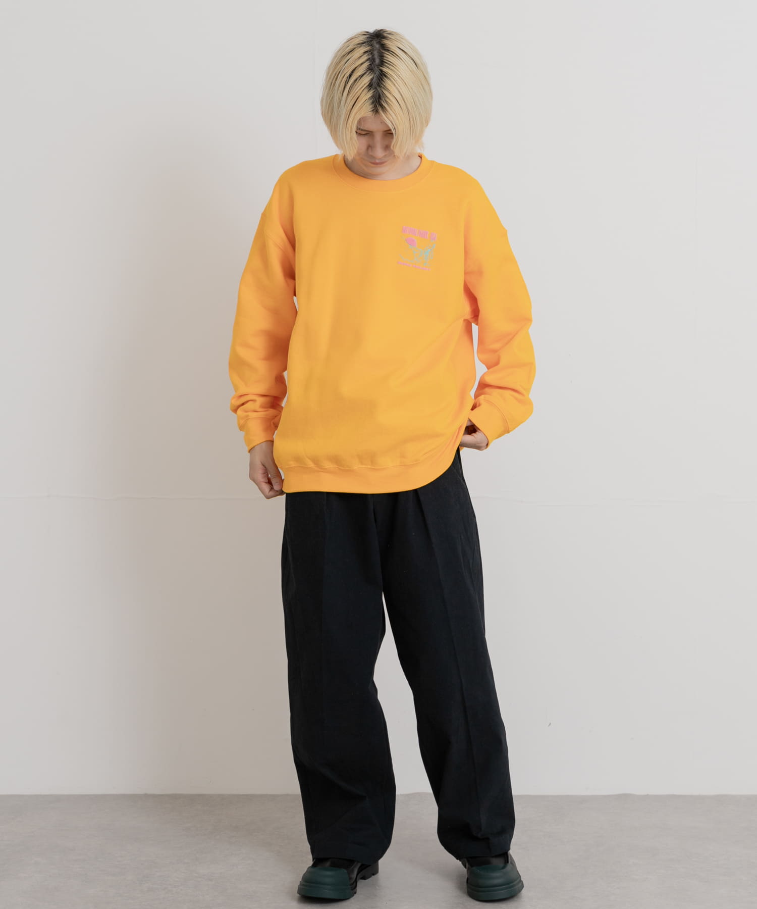 YELLOW