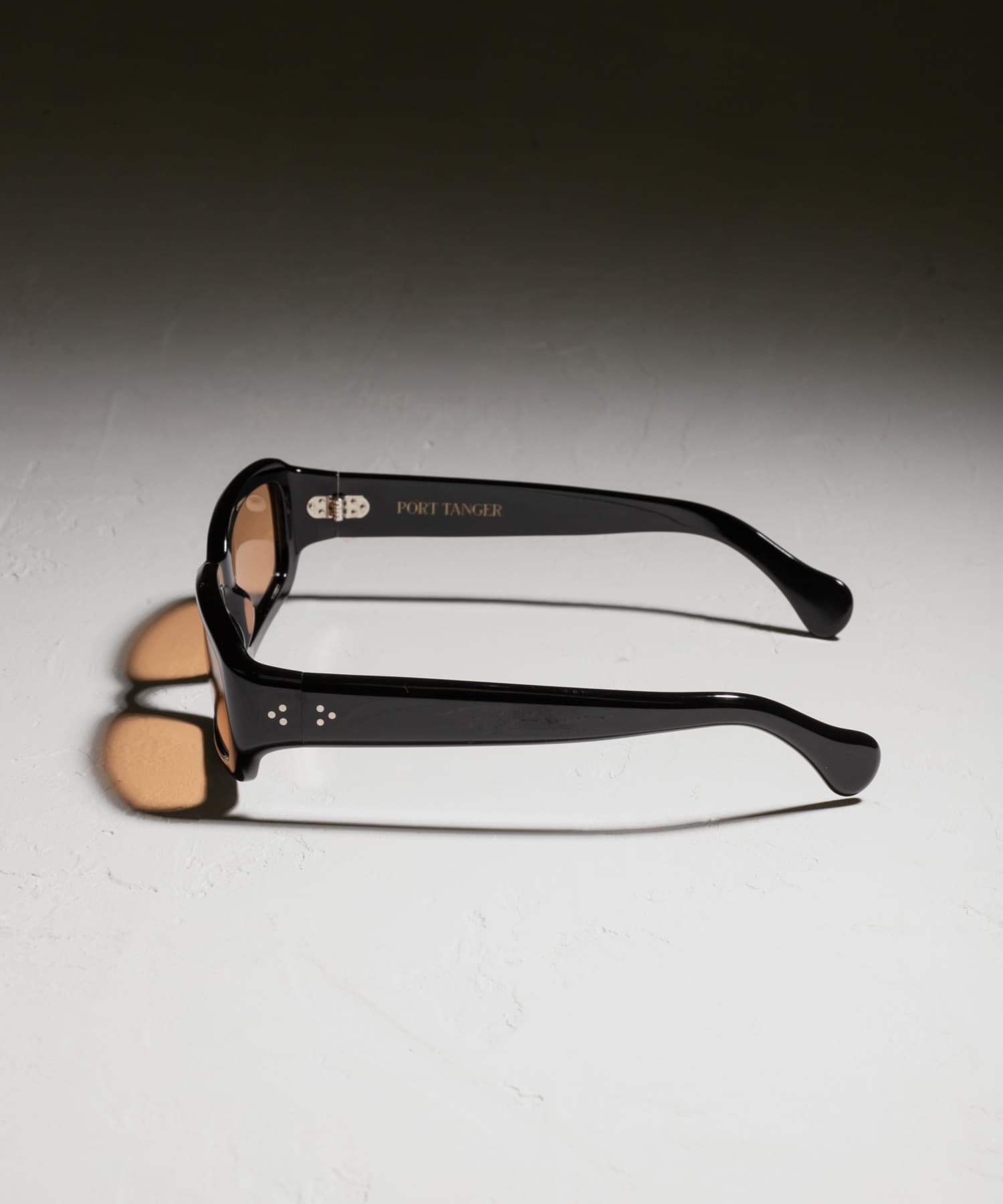 PORT TANGER　Mektoub 02AMBER one