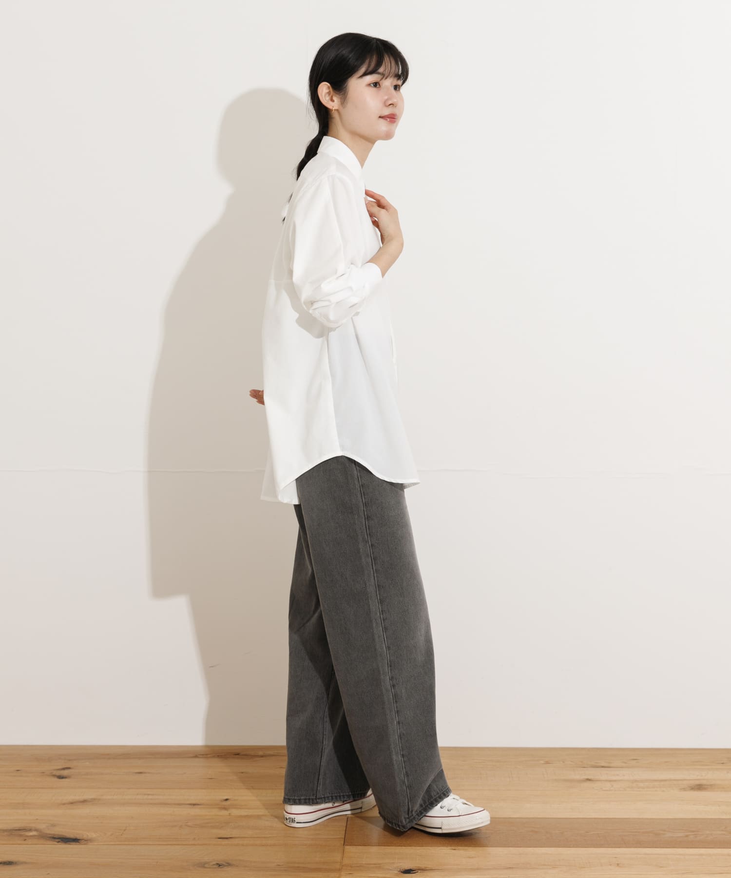 WHITE1