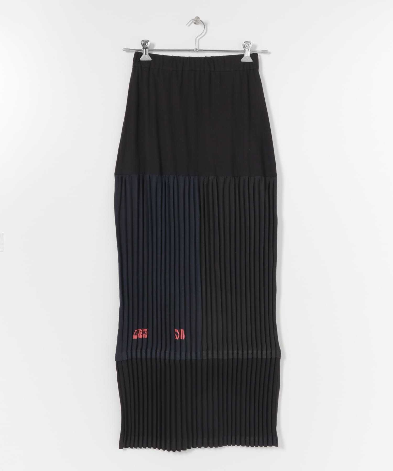 SREU　ソフトプリーツロングSKIRT