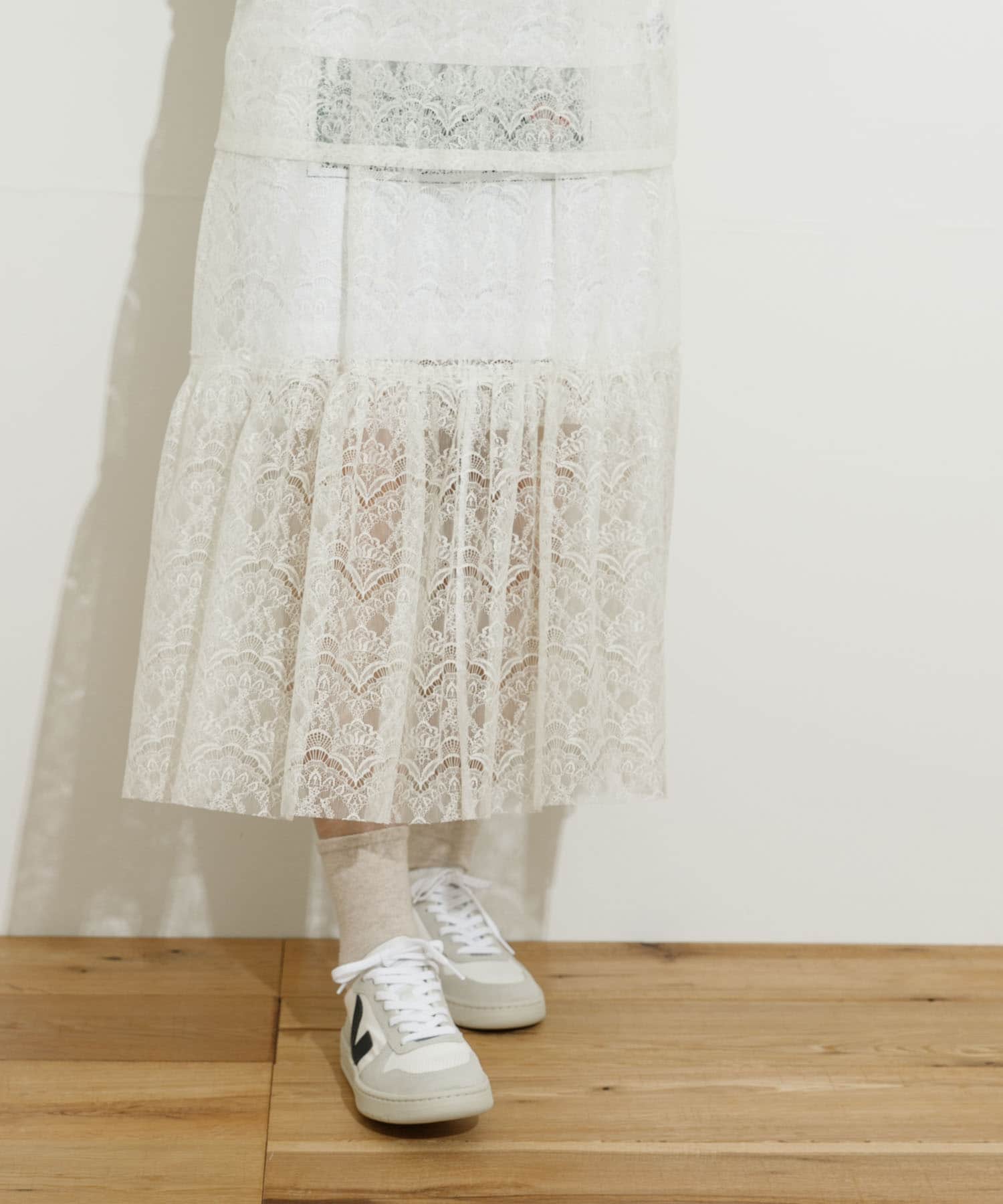 WHITE1