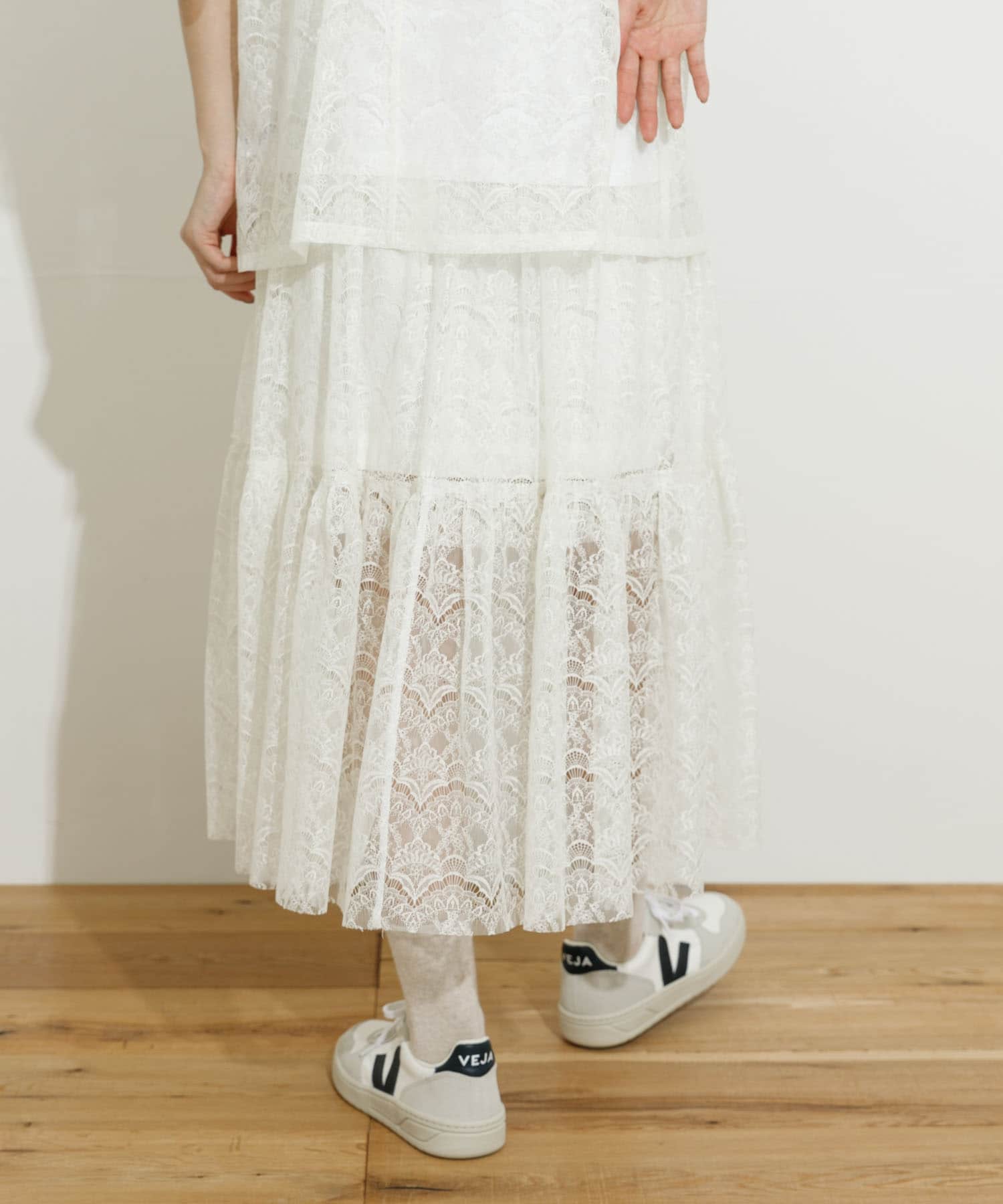WHITE1