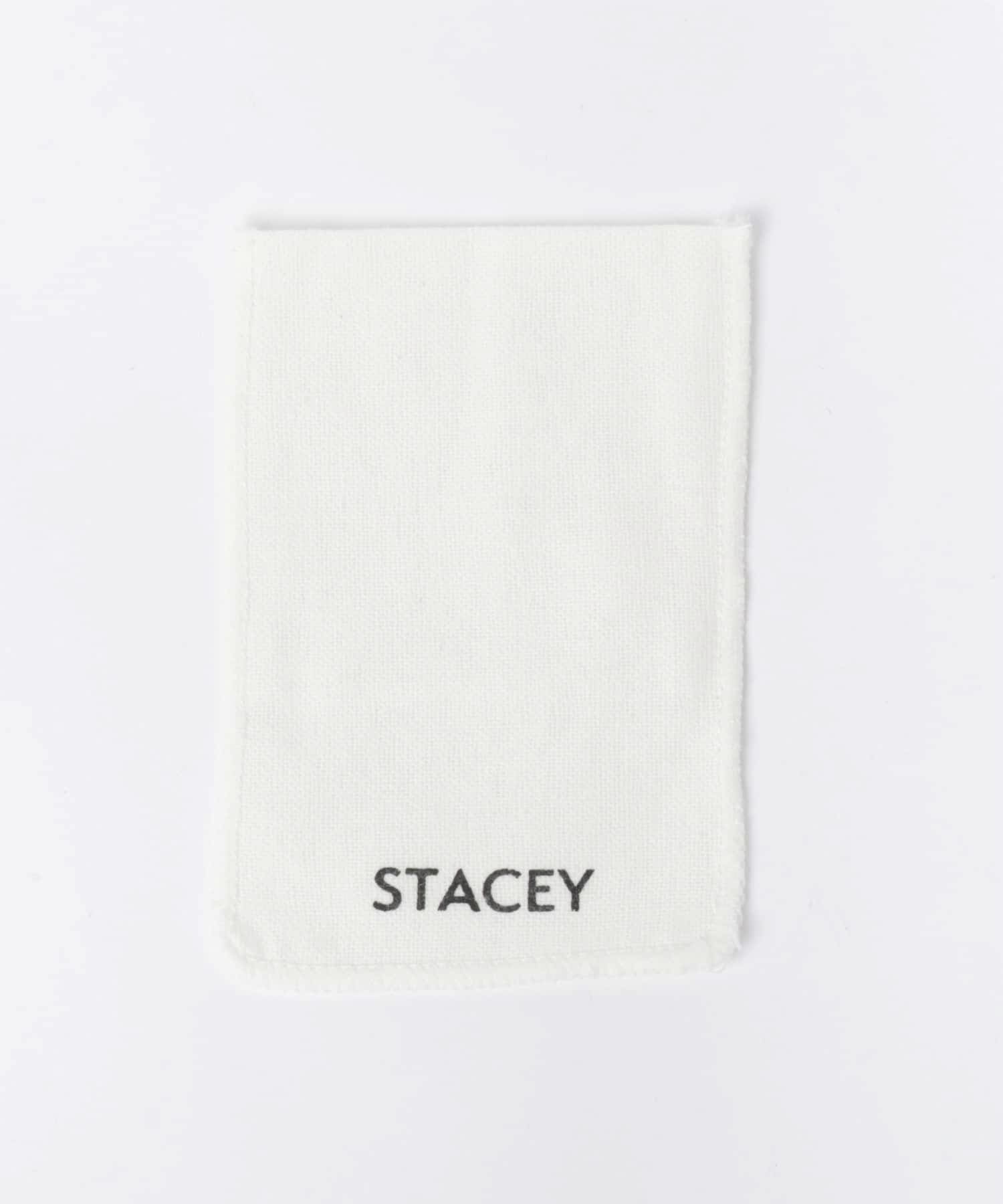 STACEY　チャンキーフープゴールドイヤリング White FREE