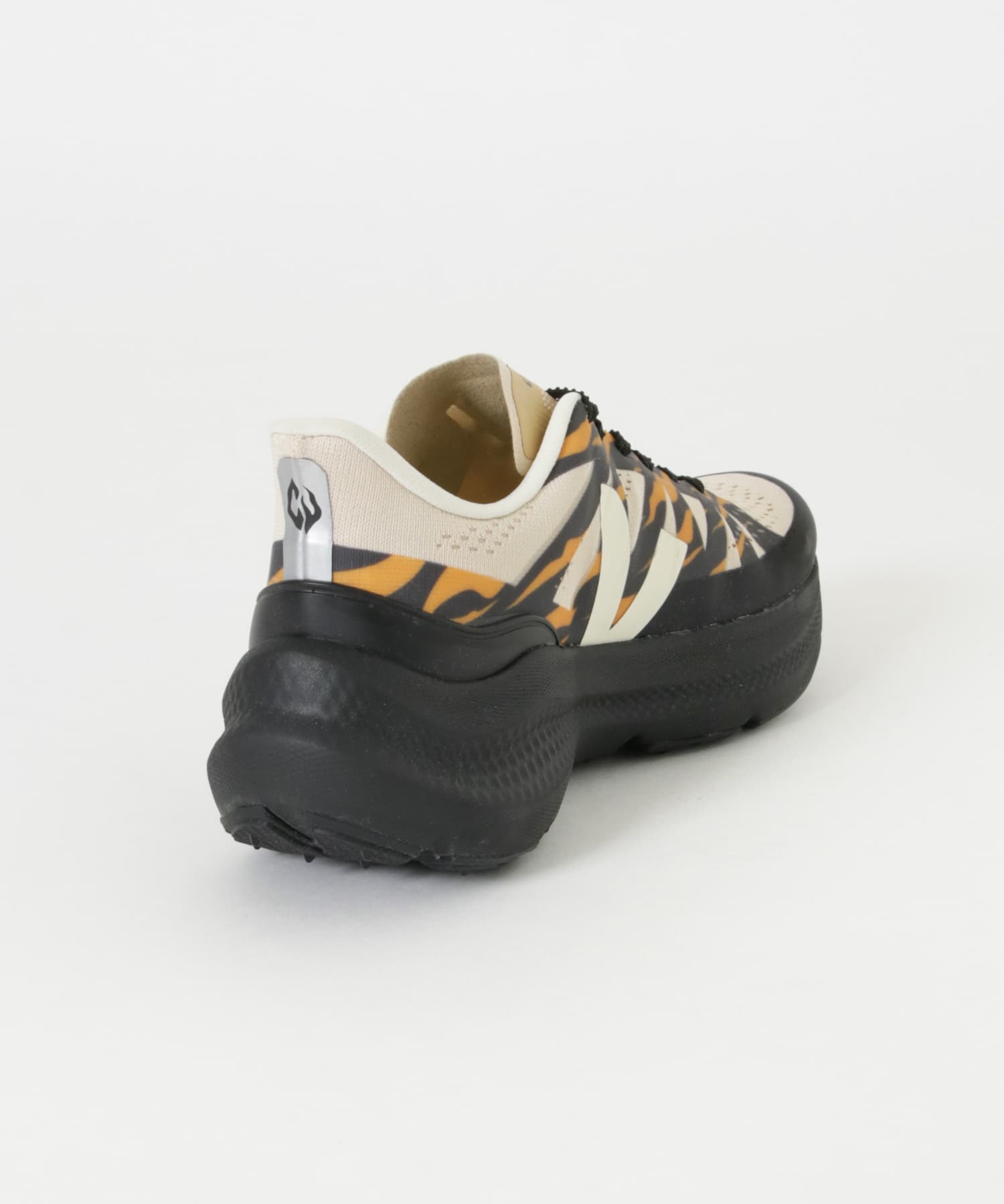 veja　CESAR VILLALBA CONDOR3ADV(Men) AREIA 41