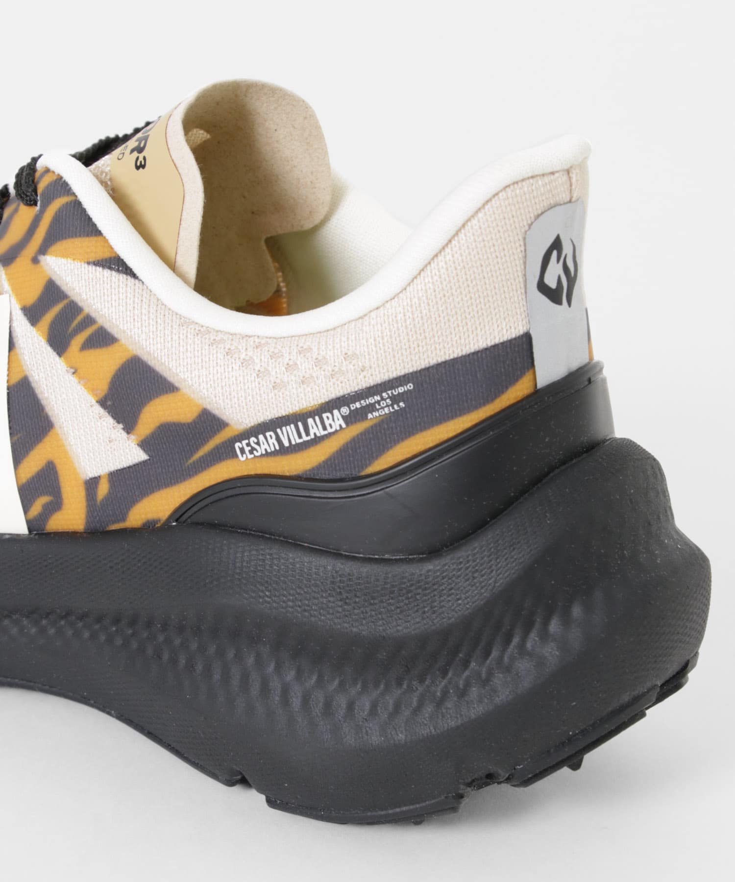 veja　CESAR VILLALBA CONDOR3ADV(Men) AREIA 41