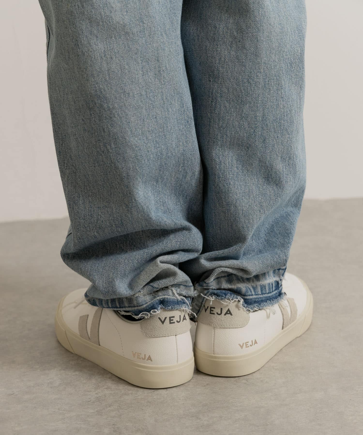 veja　CAMPO WHITE NATURAL WHITE 37