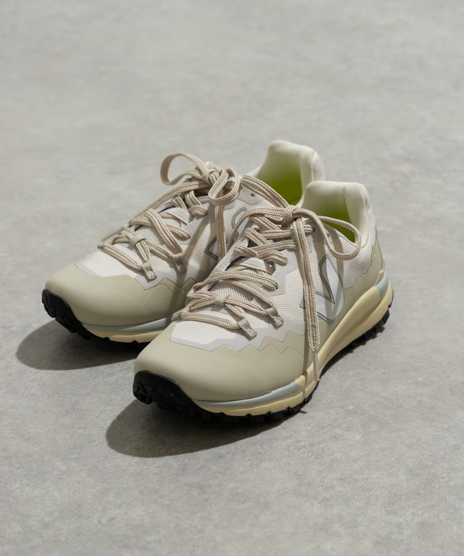 veja　FITZ ROY GRAVEL WHITE WHITE 37