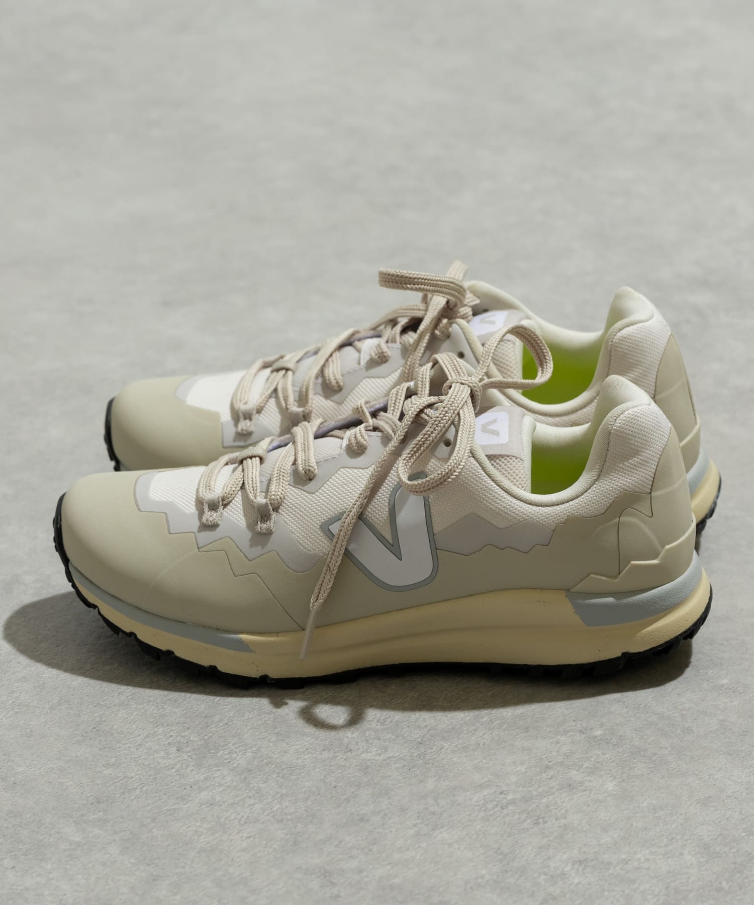 veja　FITZ ROY GRAVEL WHITE WHITE 37