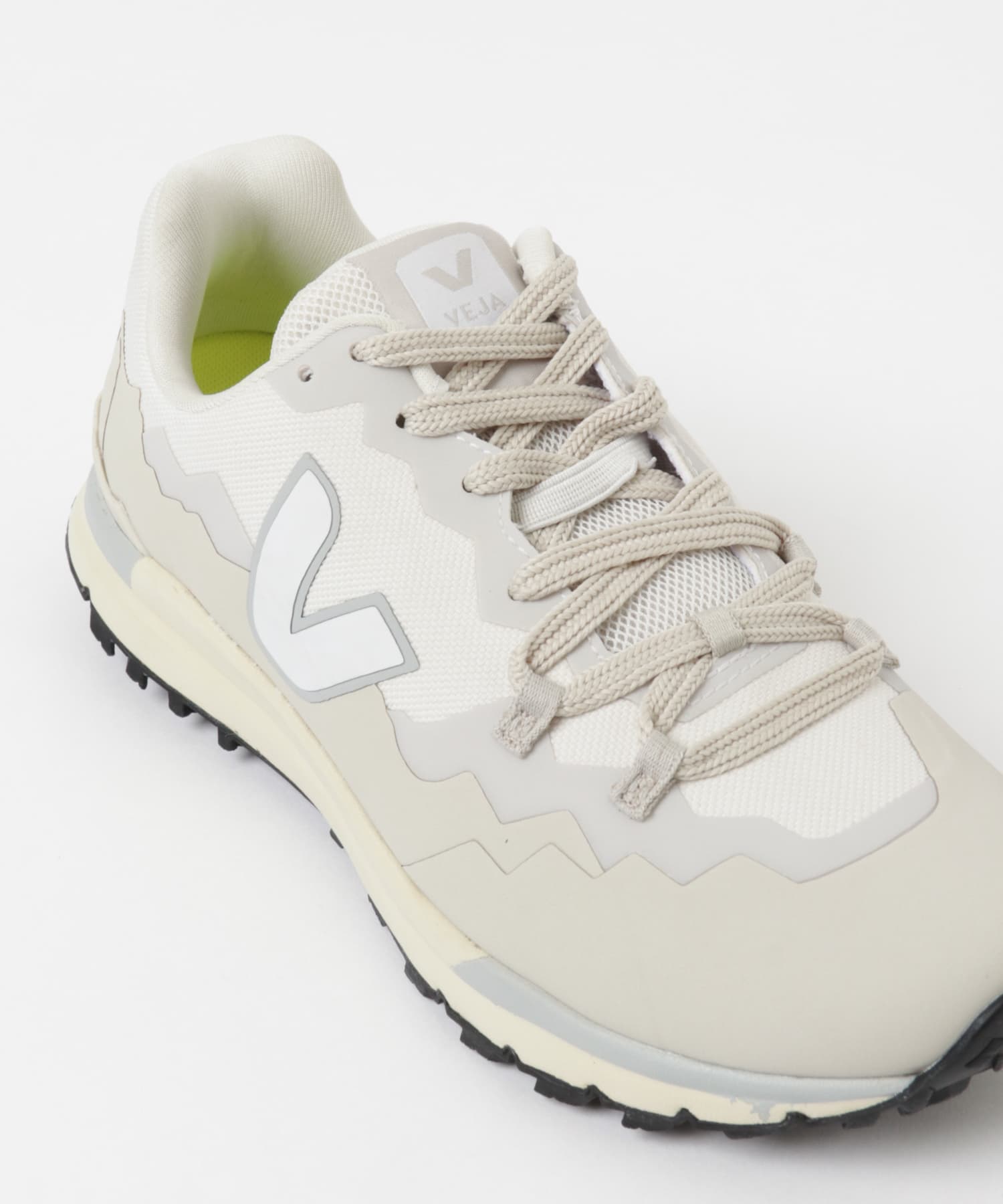 veja　FITZ ROY GRAVEL WHITE WHITE 37