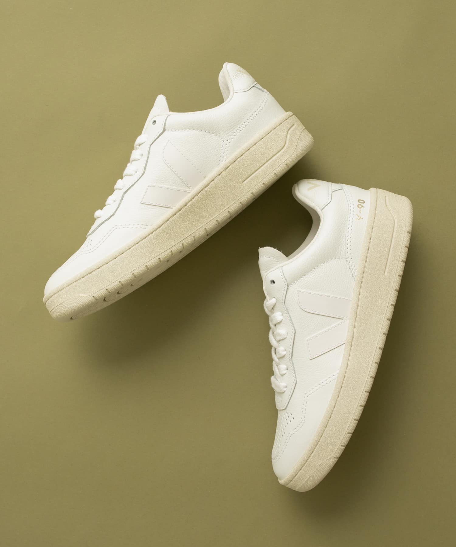 veja　V90-EXTRA WHITE