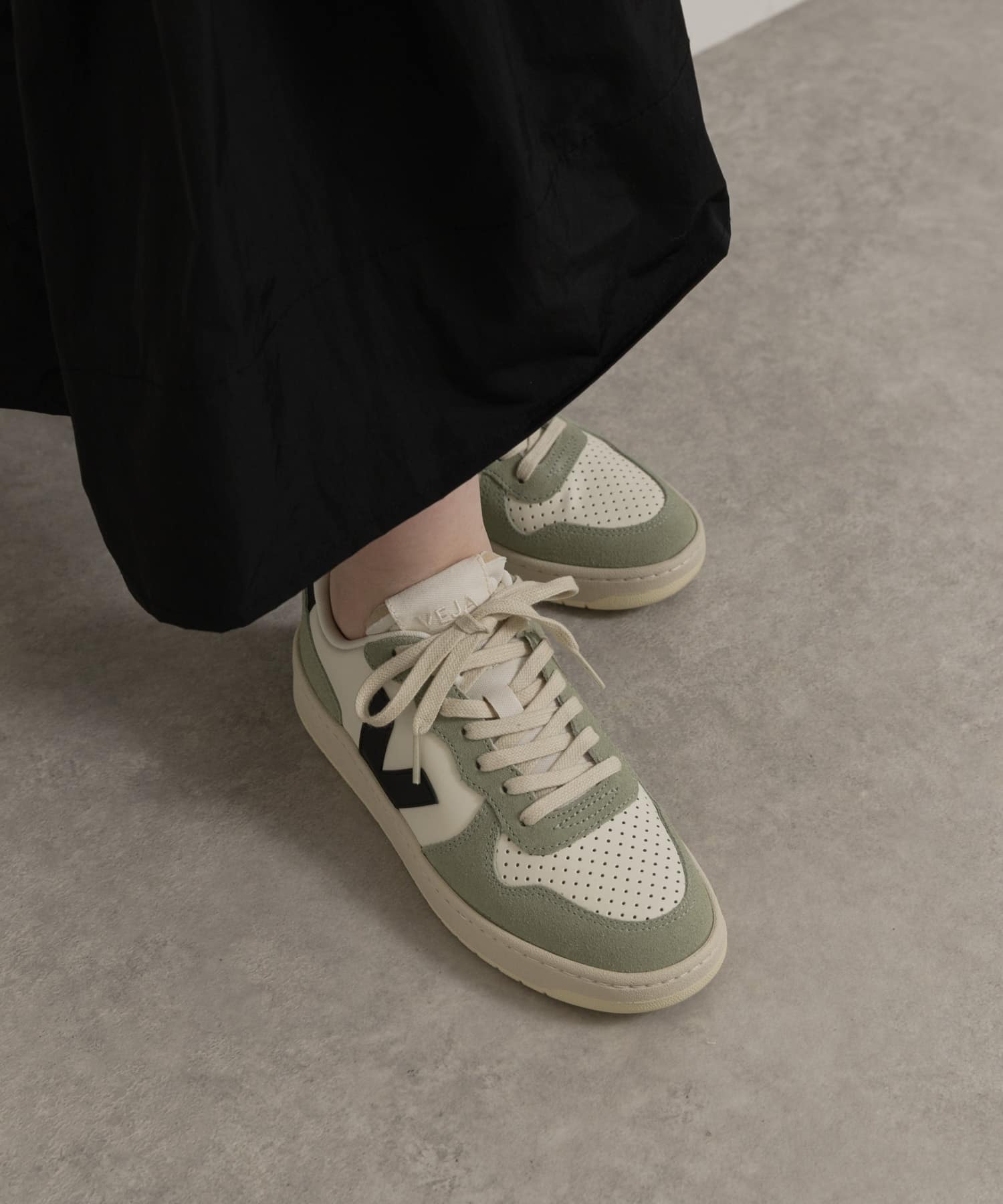 veja　V 10-BLACK CRAY-WOMEN CRAY 37