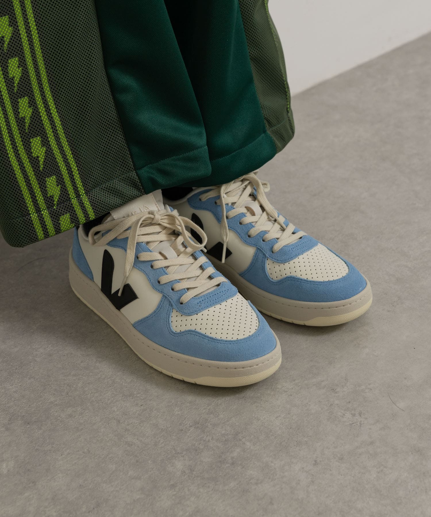 veja　V 10-BLACK AQUA-MEN