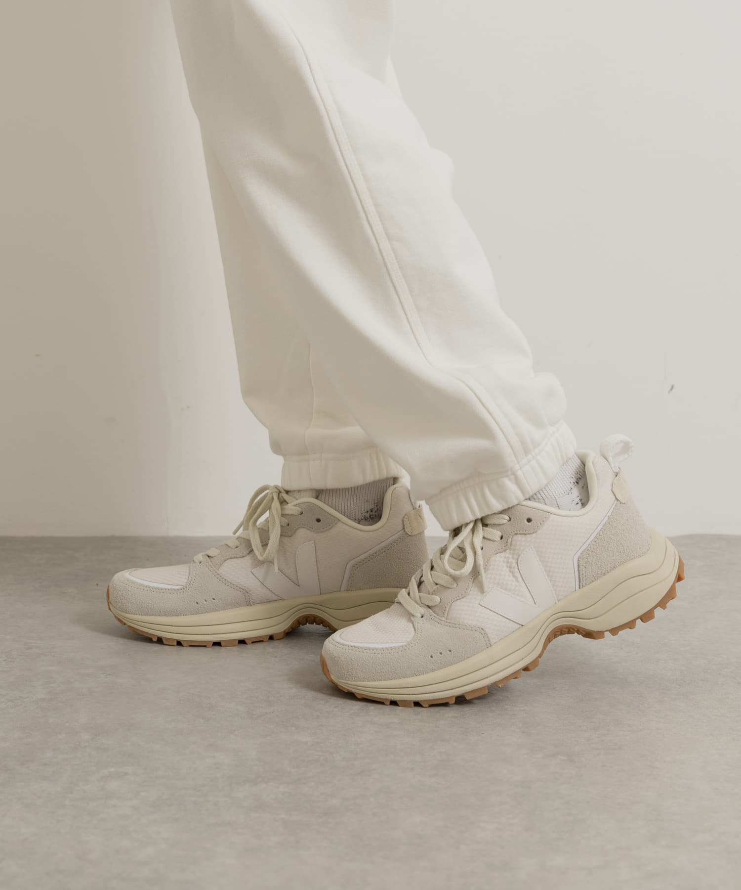 veja　VENTURI II-GRAVEL WHITE GREY 37