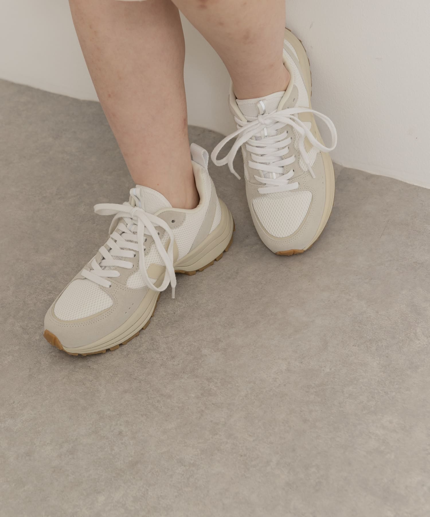 veja　VENTURI WHITE PIERRE