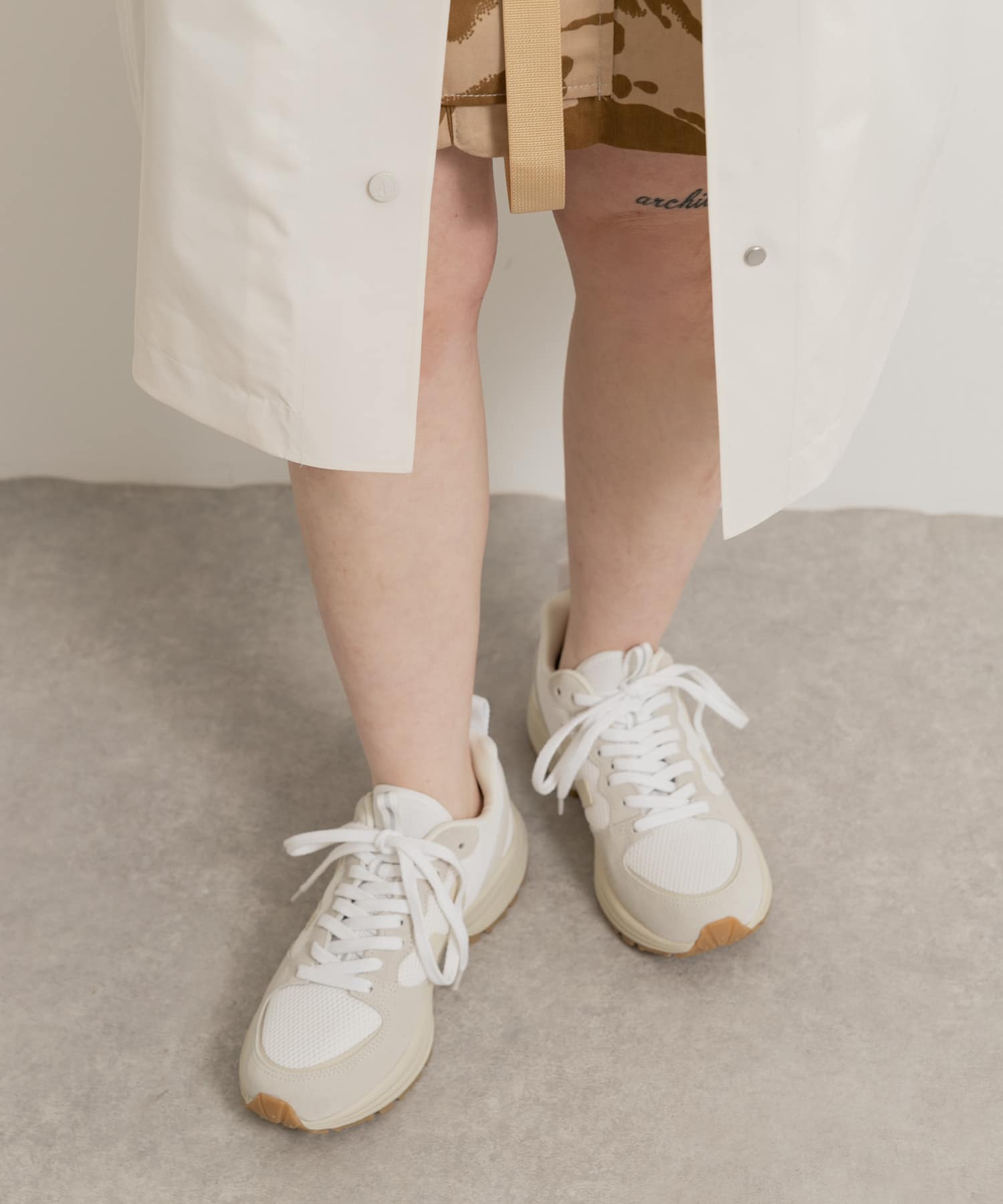 veja　VENTURI WHITE PIERRE WHITE 37