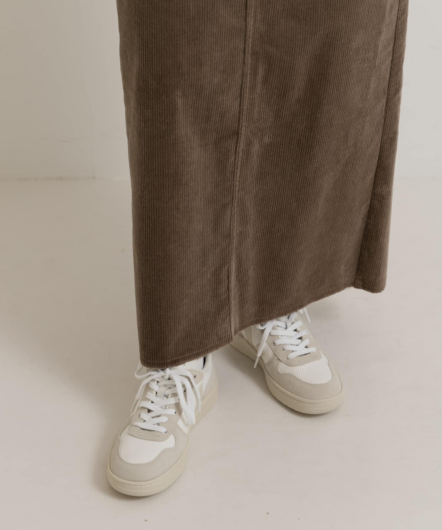 veja　V-10 NATURAL PIERRE