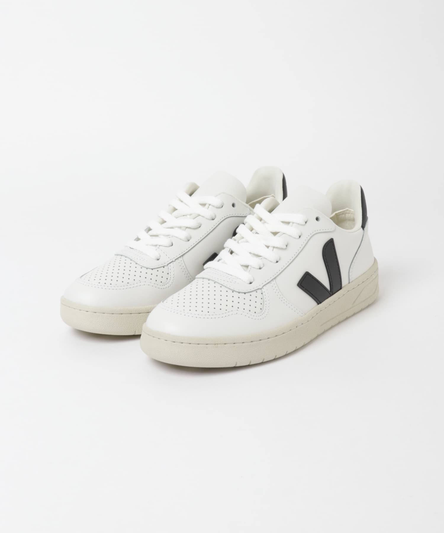 veja　V10-WHITE BLACK BLACK 37