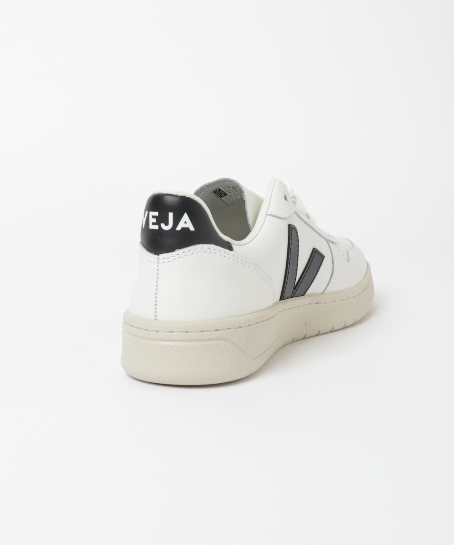 veja　V10-WHITE BLACK BLACK 37