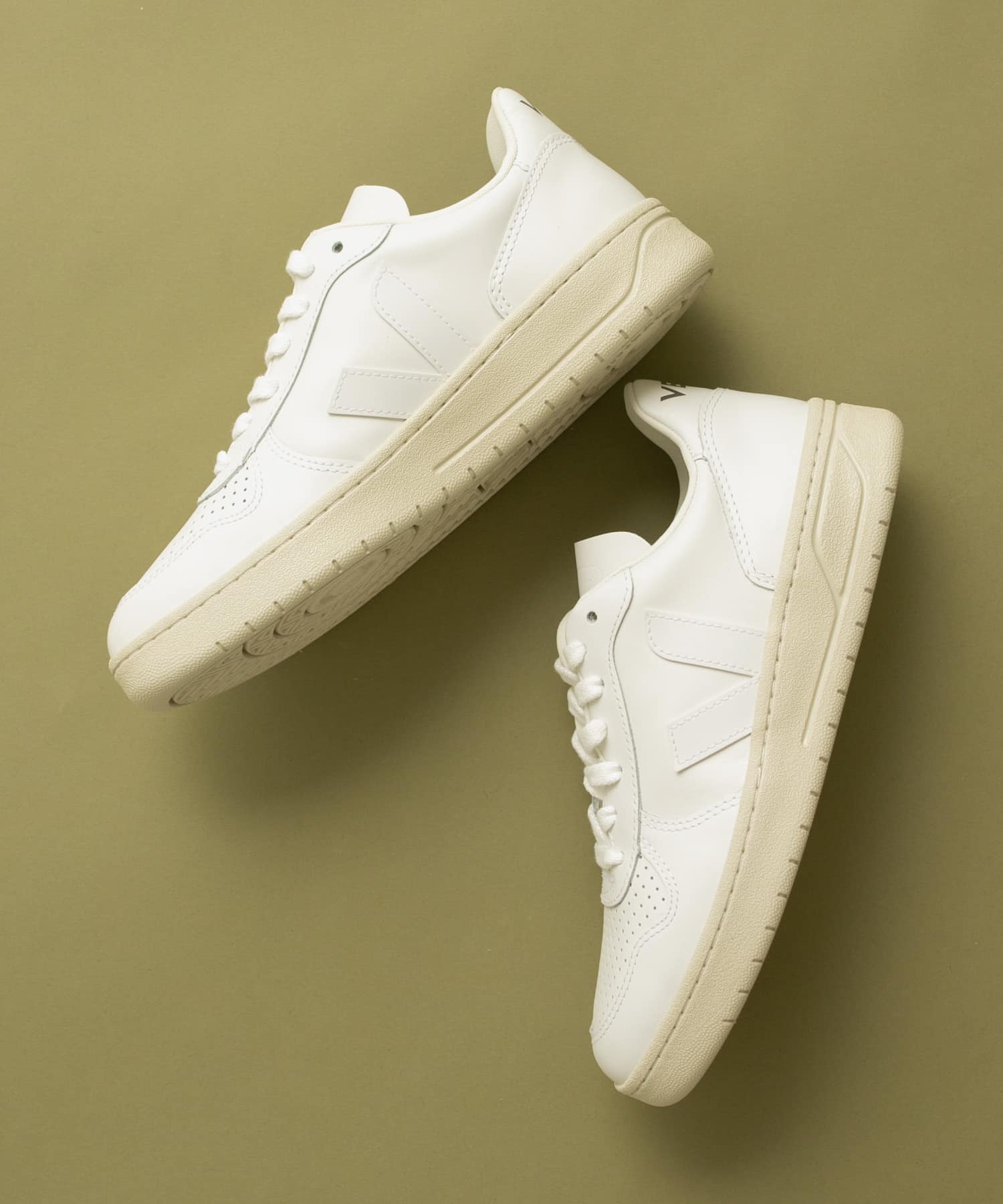 veja　V10-EXTRA WHITE WHITE 37