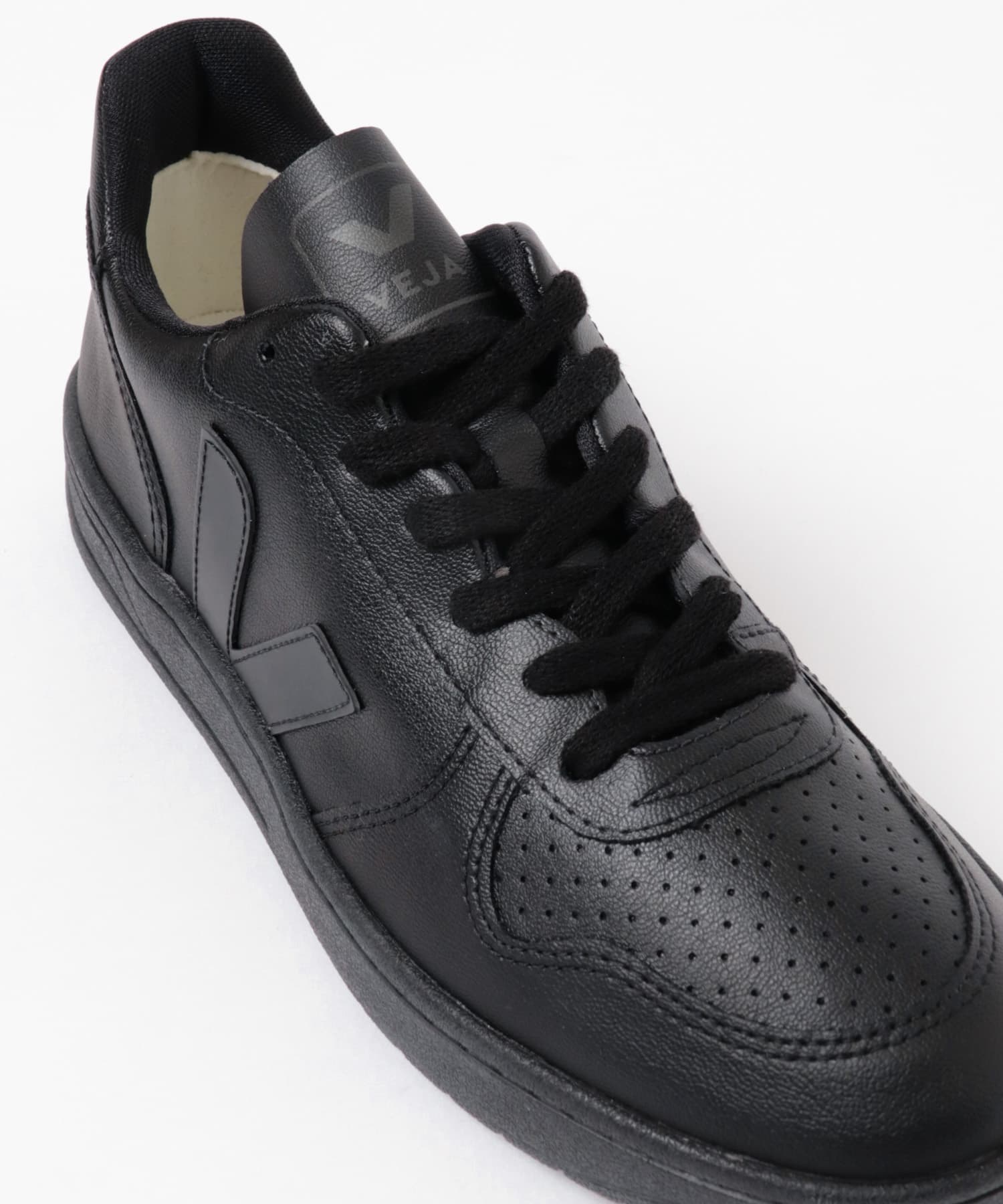 veja　V-10 BLACK SOLE BLACK 37
