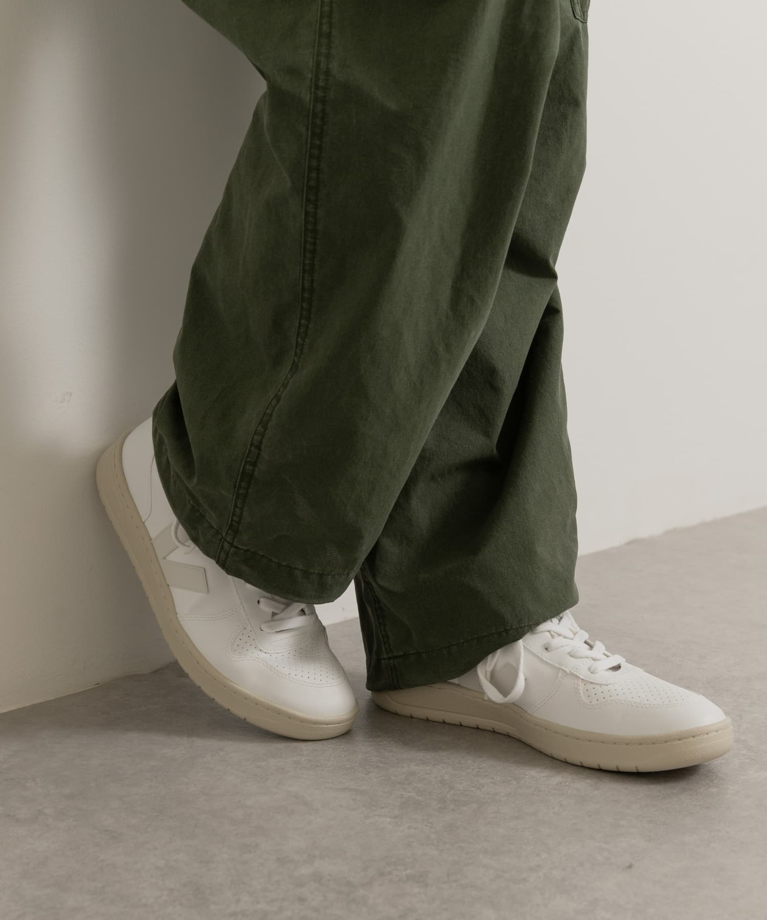 veja　V-10 FULL WHITE WHITE 37