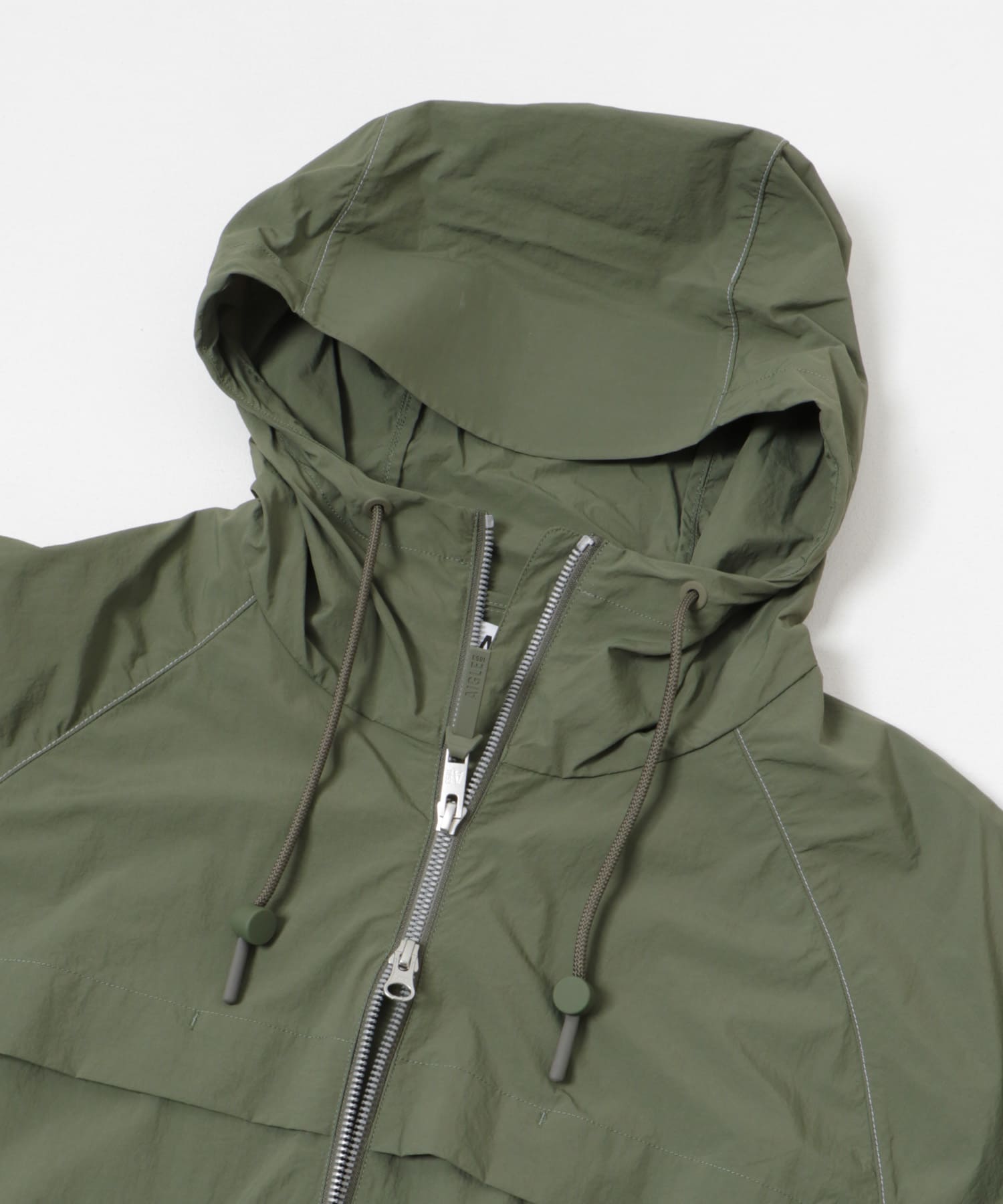 AIGLE　撥水 UVカット ライトウェイトフーデッドジャケット BEETLE M