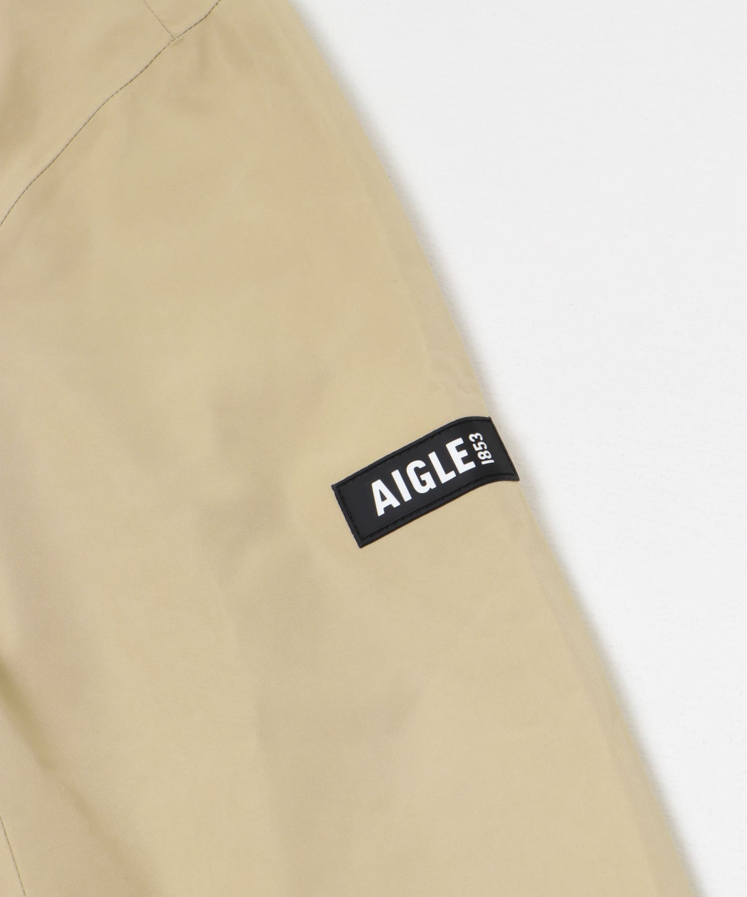 AIGLE　ゴアテックス フーデッドジャケット BEIGE M