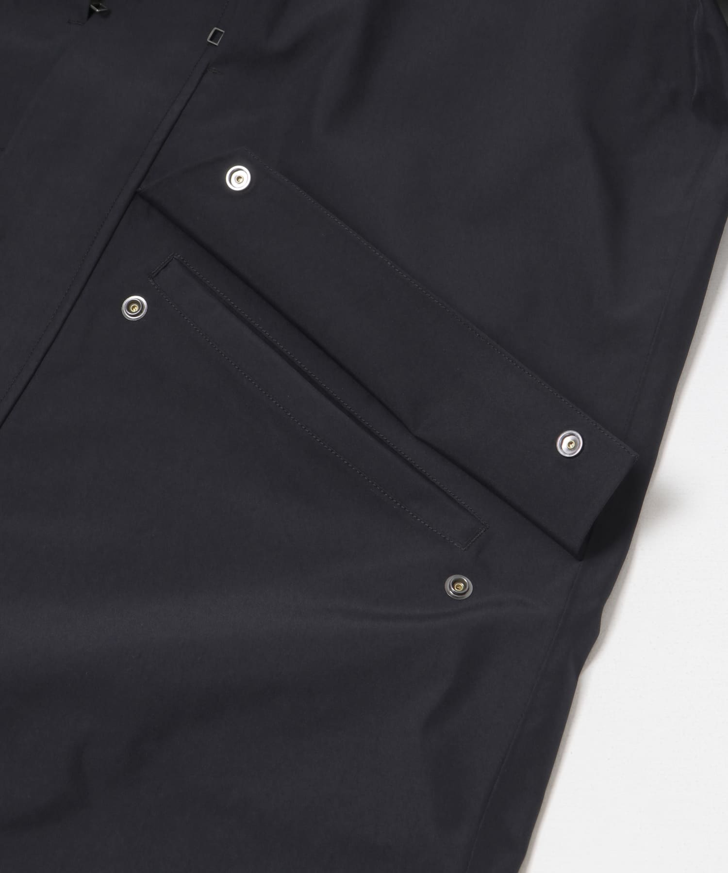 AIGLE　ゴアテックス フーデッドジャケット NOIR M