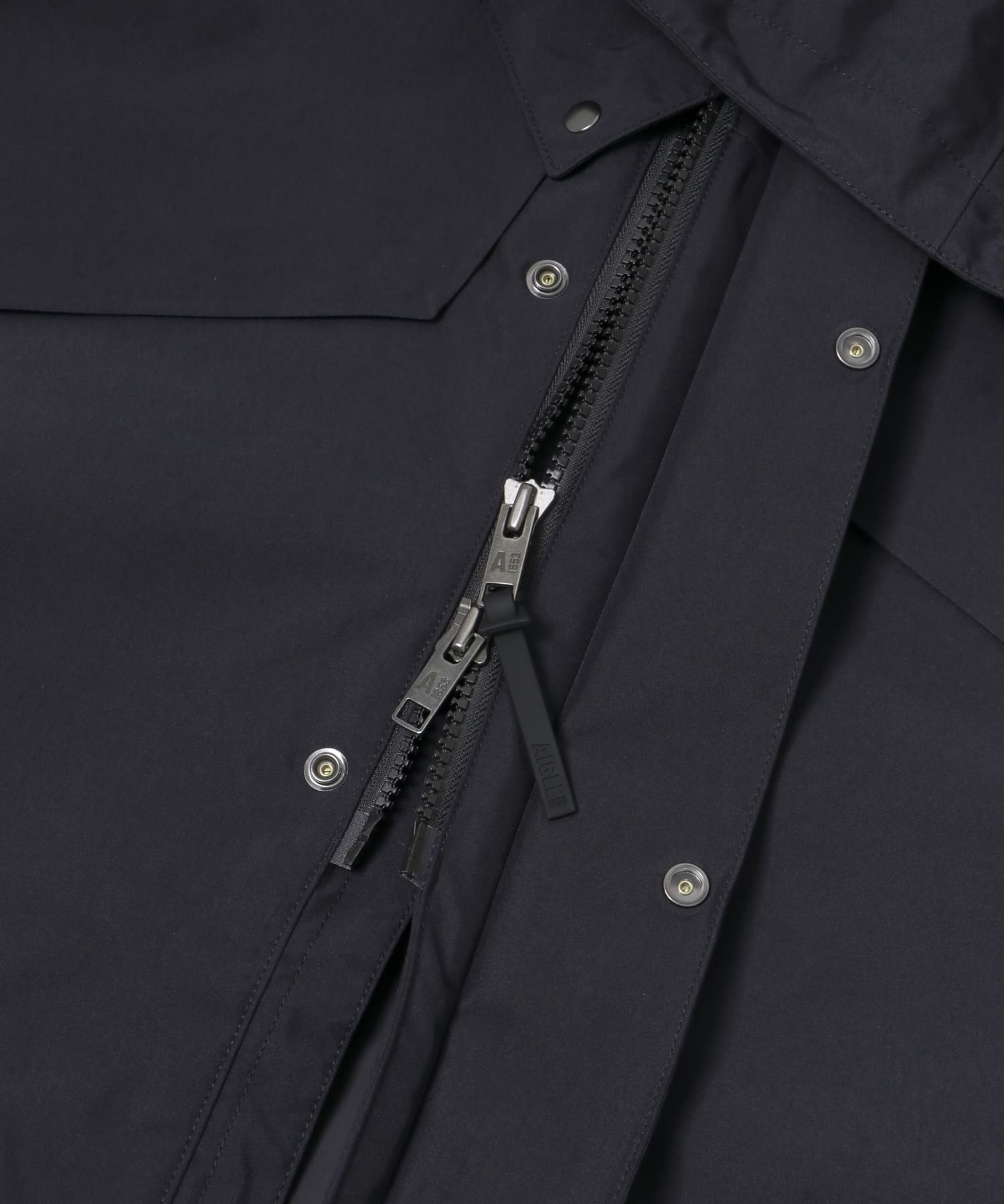 AIGLE　ゴアテックス フーデッドジャケット NOIR M