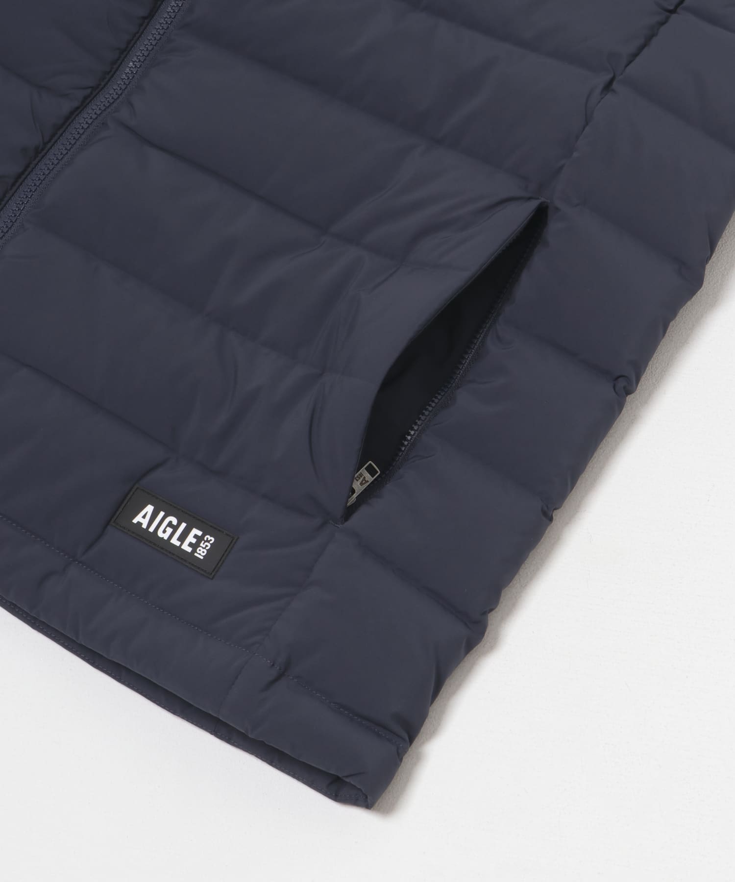 AIGLE　ダウンベスト EMPIRE M