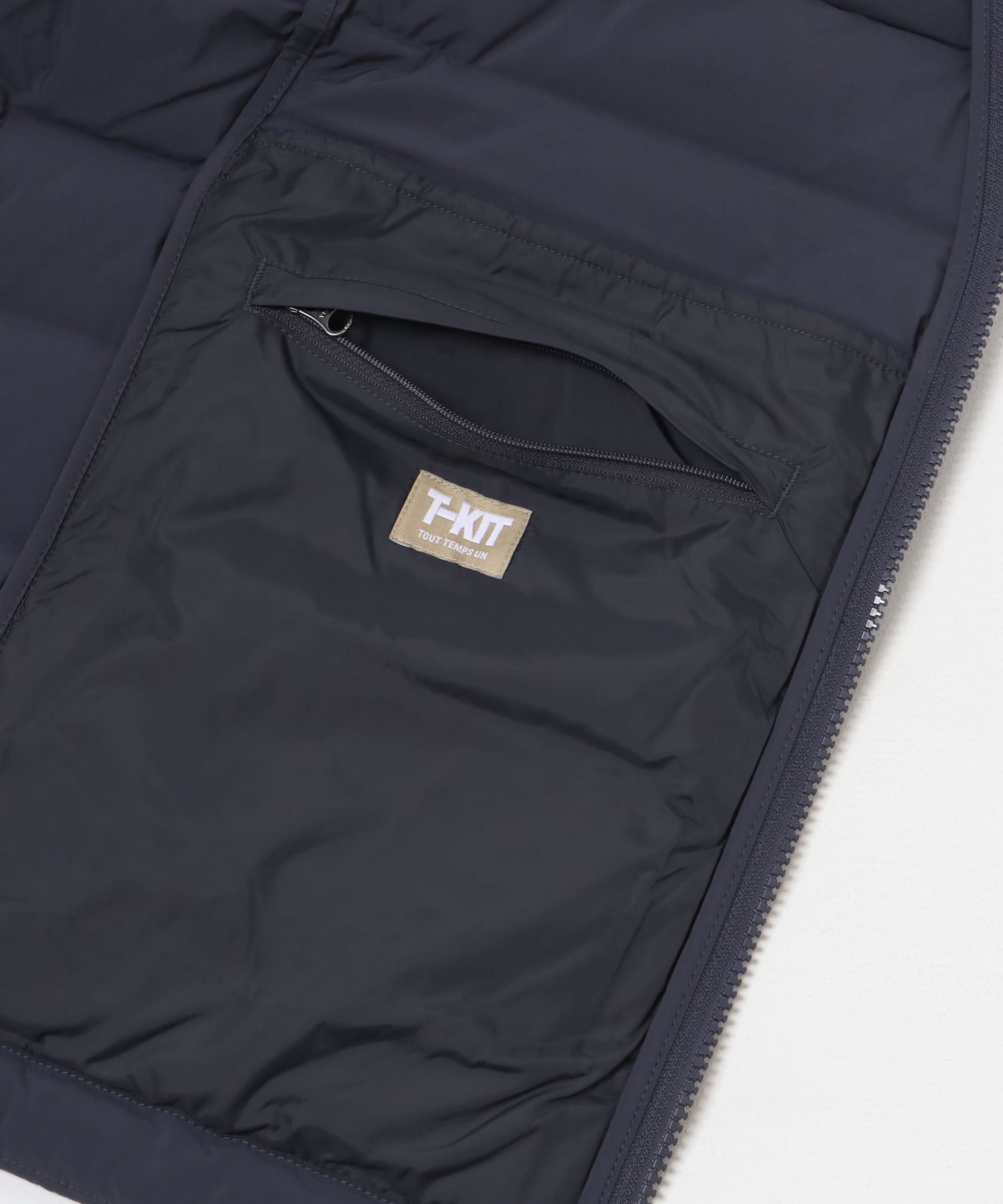 AIGLE　ダウンベスト EMPIRE M