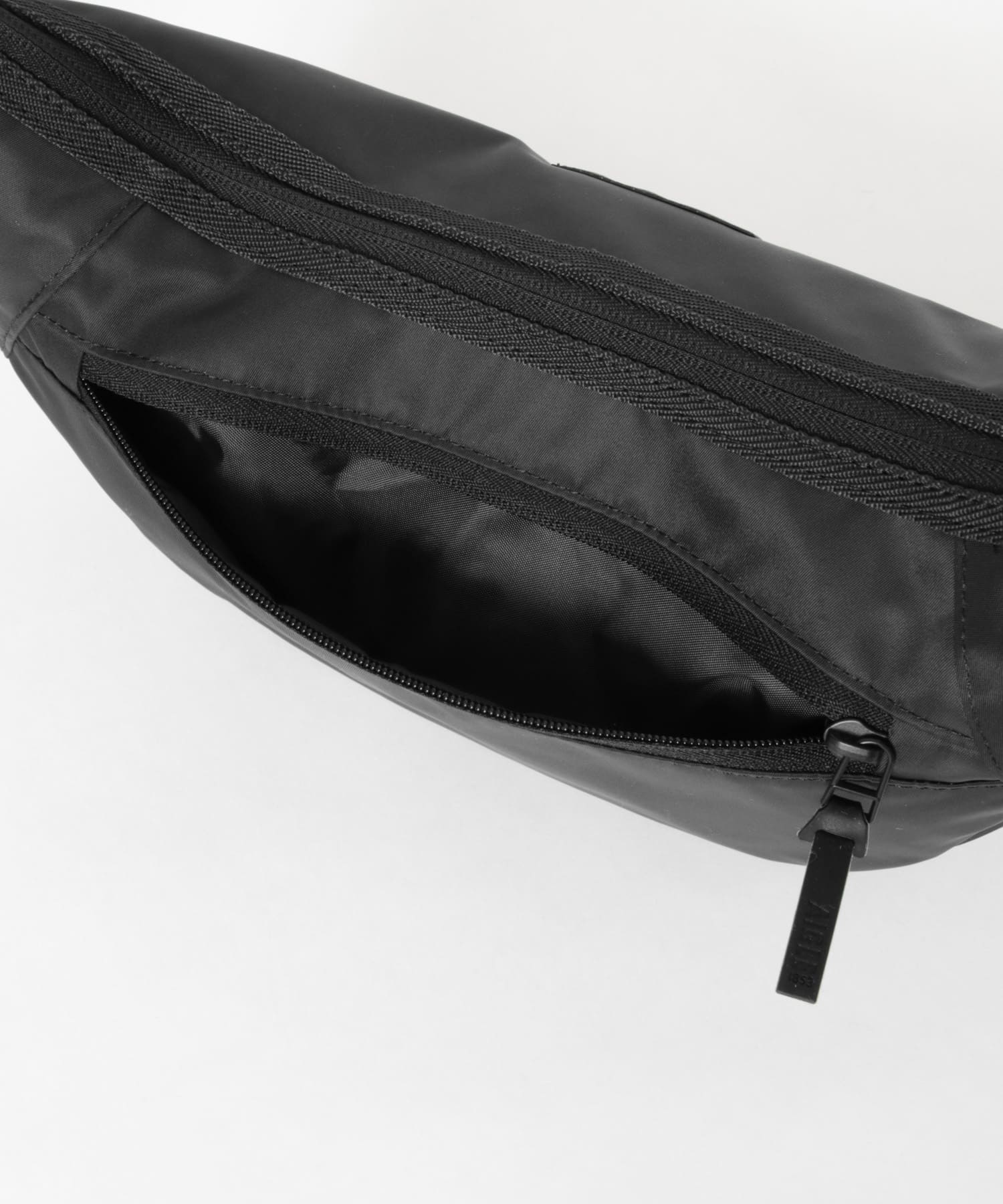 AIGLE　ネイバーフッド バナナバッグ NOIR one