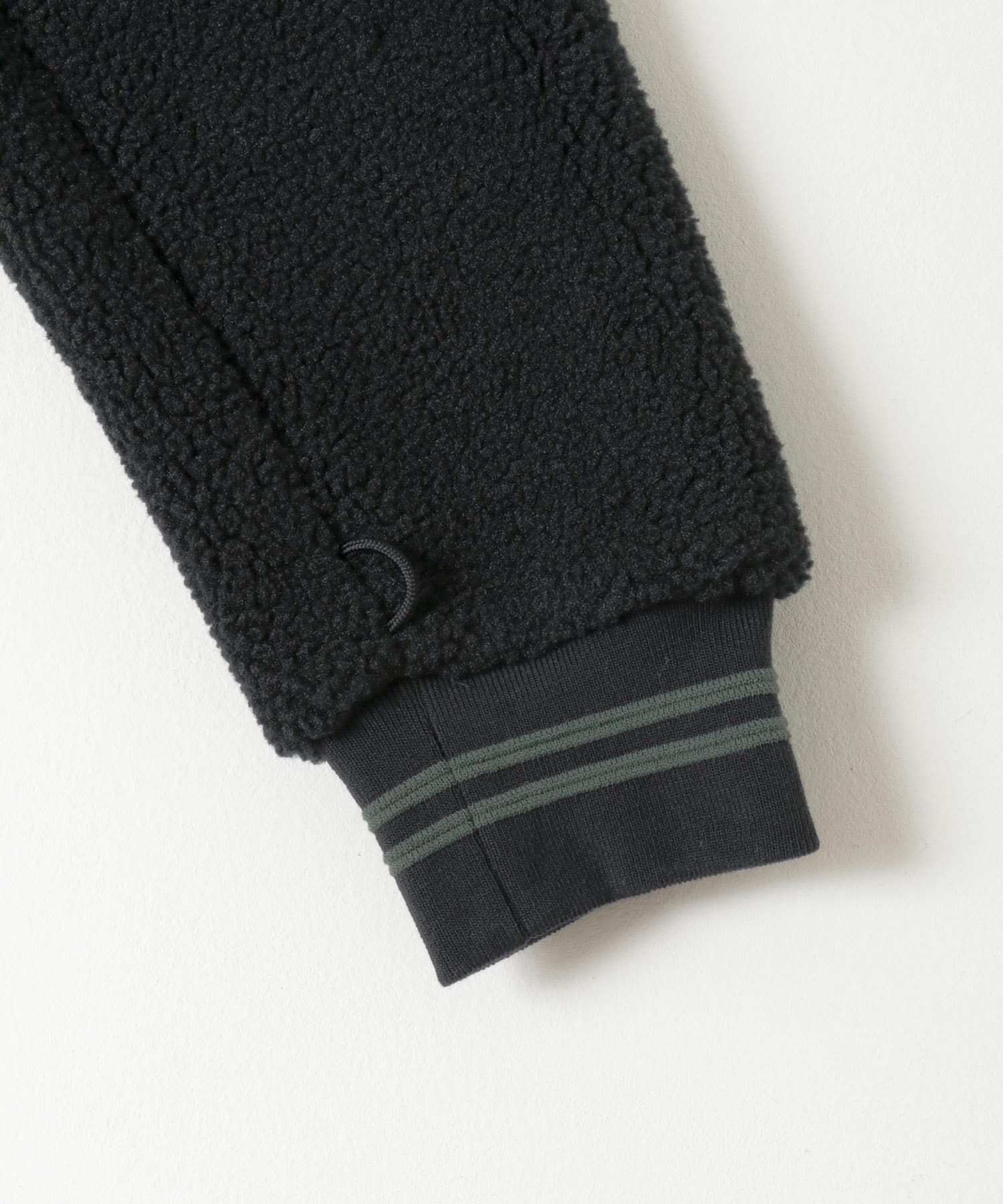 AIGLE　ジップアップ シェルパフリース T-KIT NOIR 38