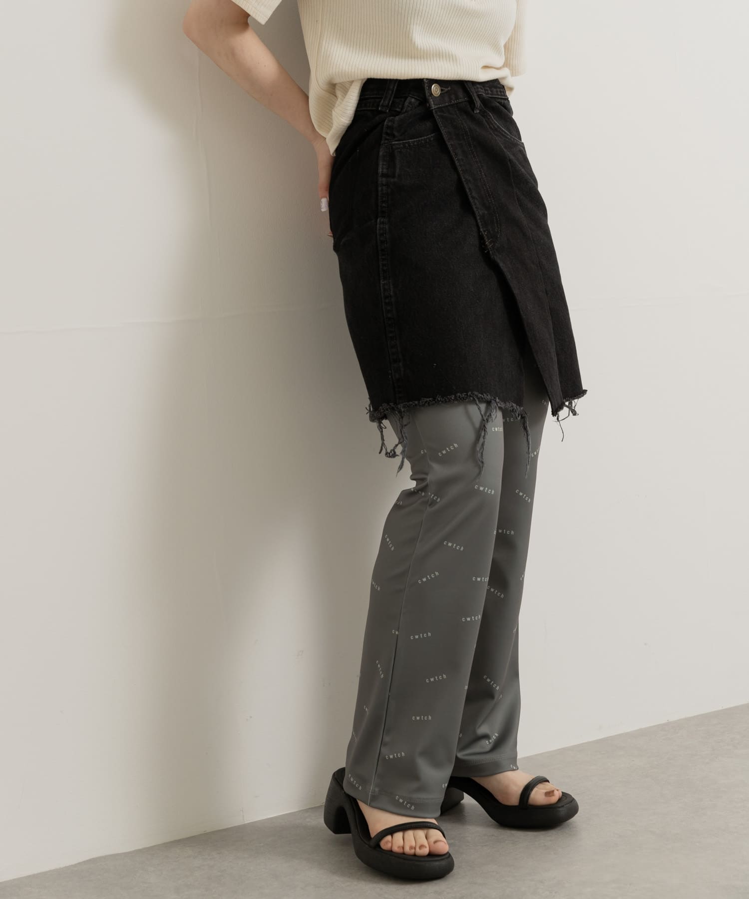 身長：156cm サイズ：26