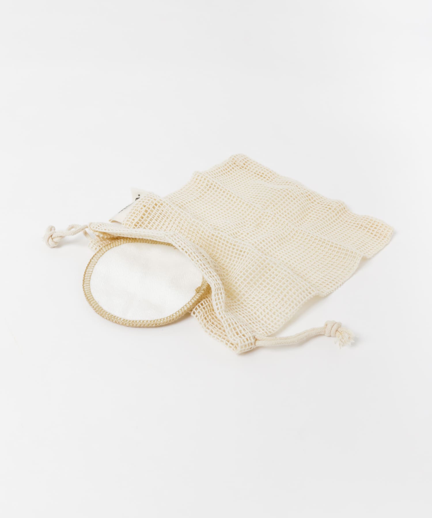 mana. ORGANIC LIVING　バンブーコットンパッド20枚セット natural -