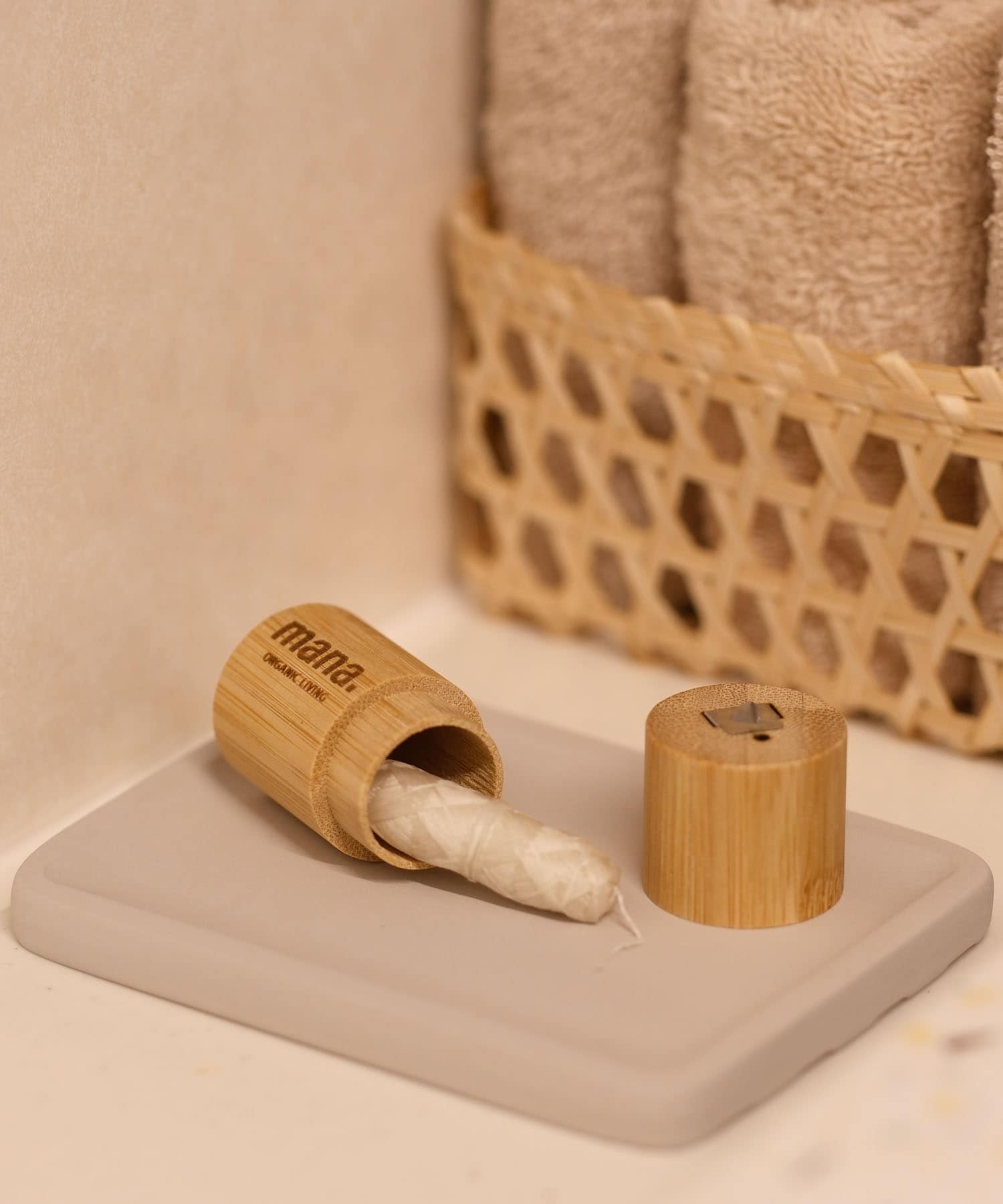 mana. ORGANIC LIVING　絹のデンタルフロス natural -