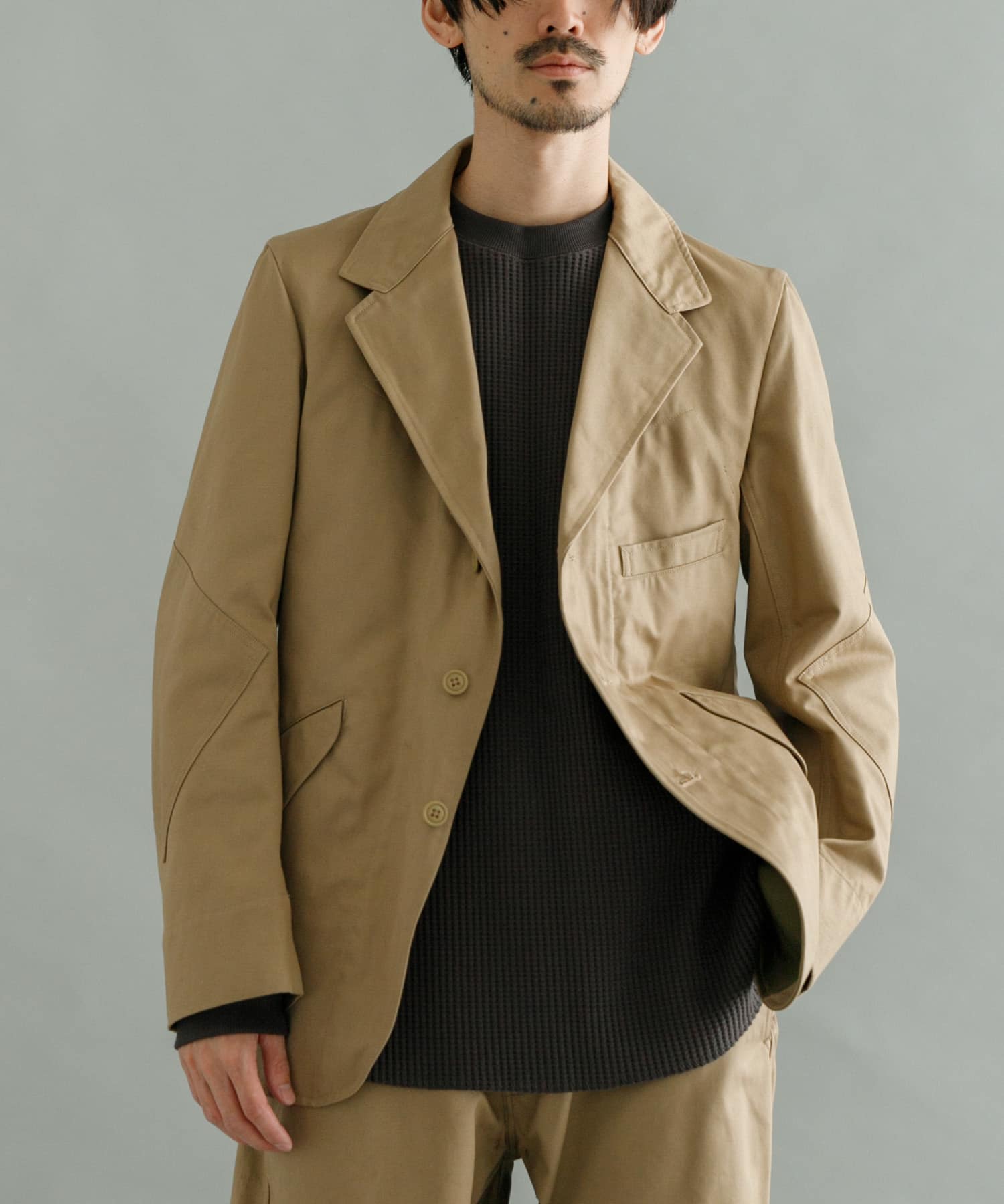 身長：184cm サイズ：48