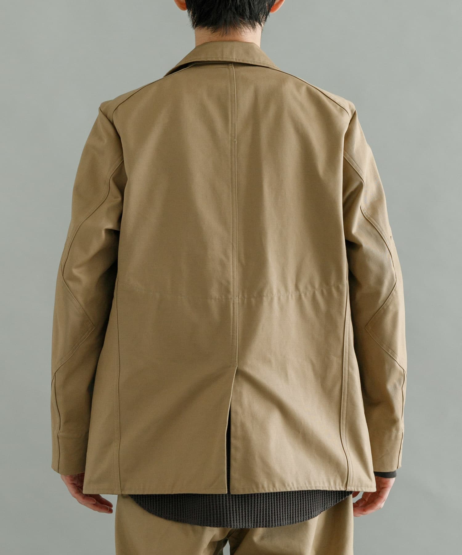 身長：184cm サイズ：48