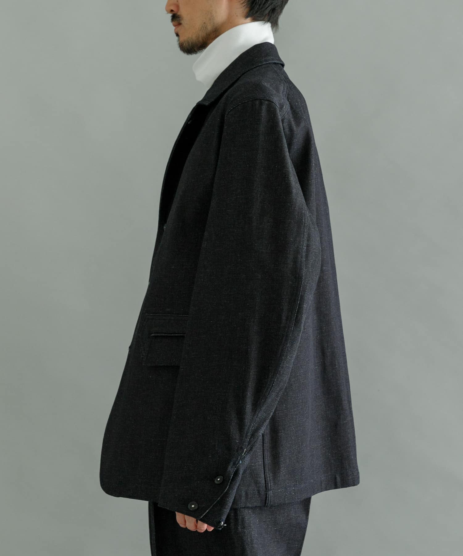 身長：184cm サイズ：48