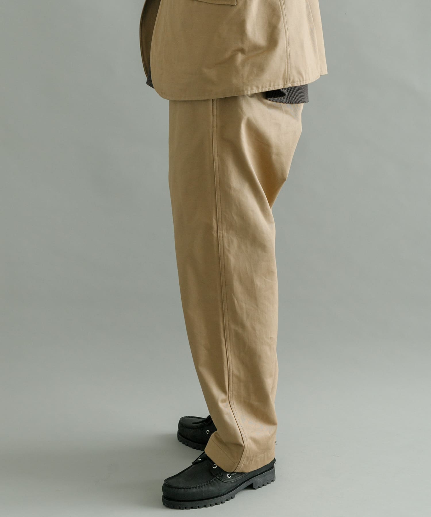 身長：184cm サイズ：48