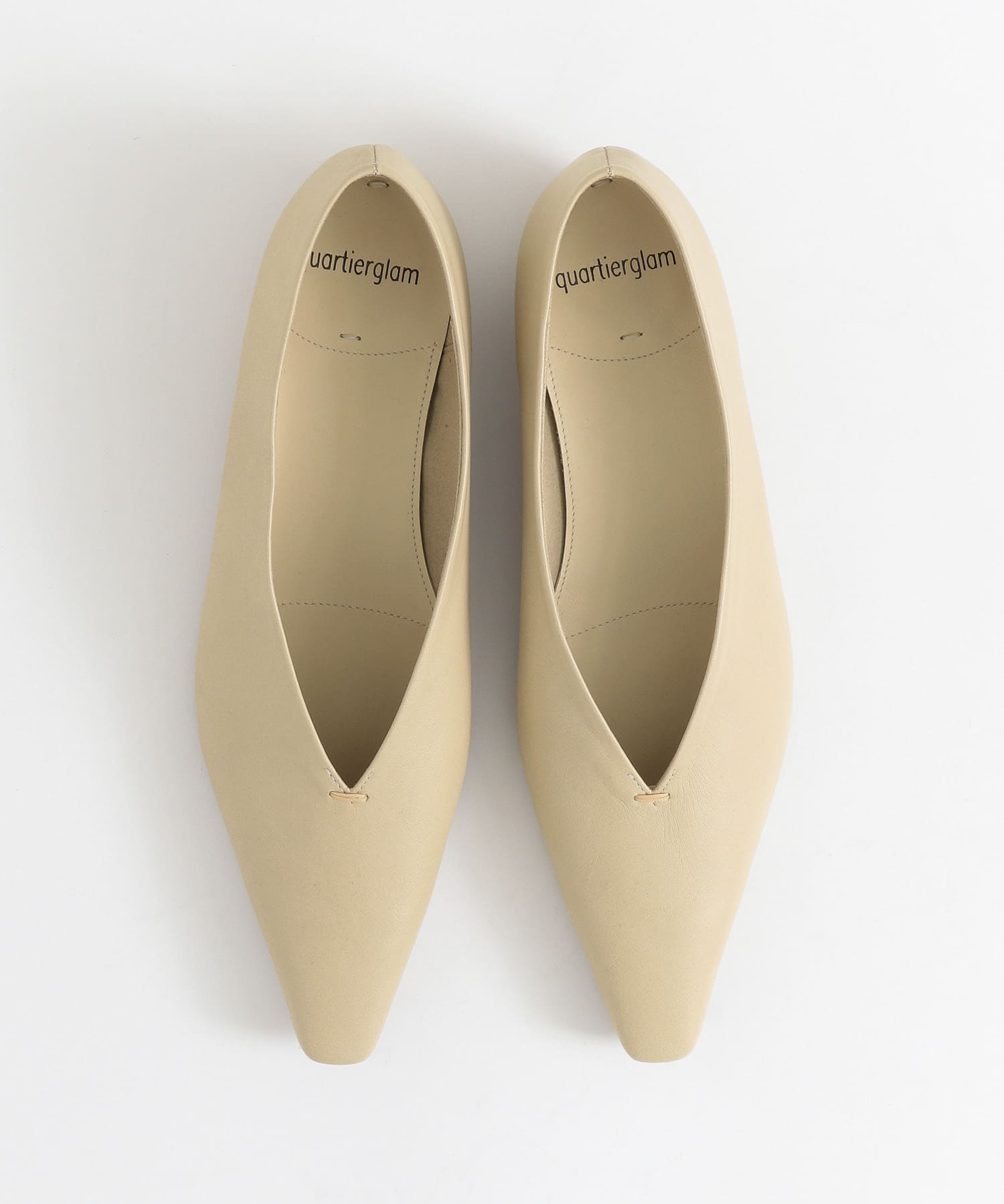 quartierglam　CHISEL TOE V CUT PUMPS BEIGE 35.5