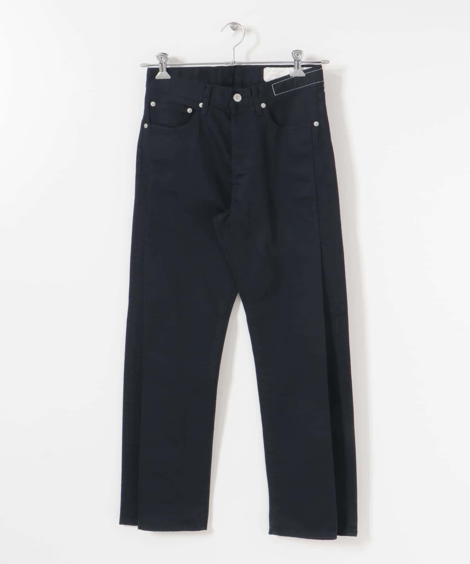 KURO　BIG TUCK FLARE DENIM