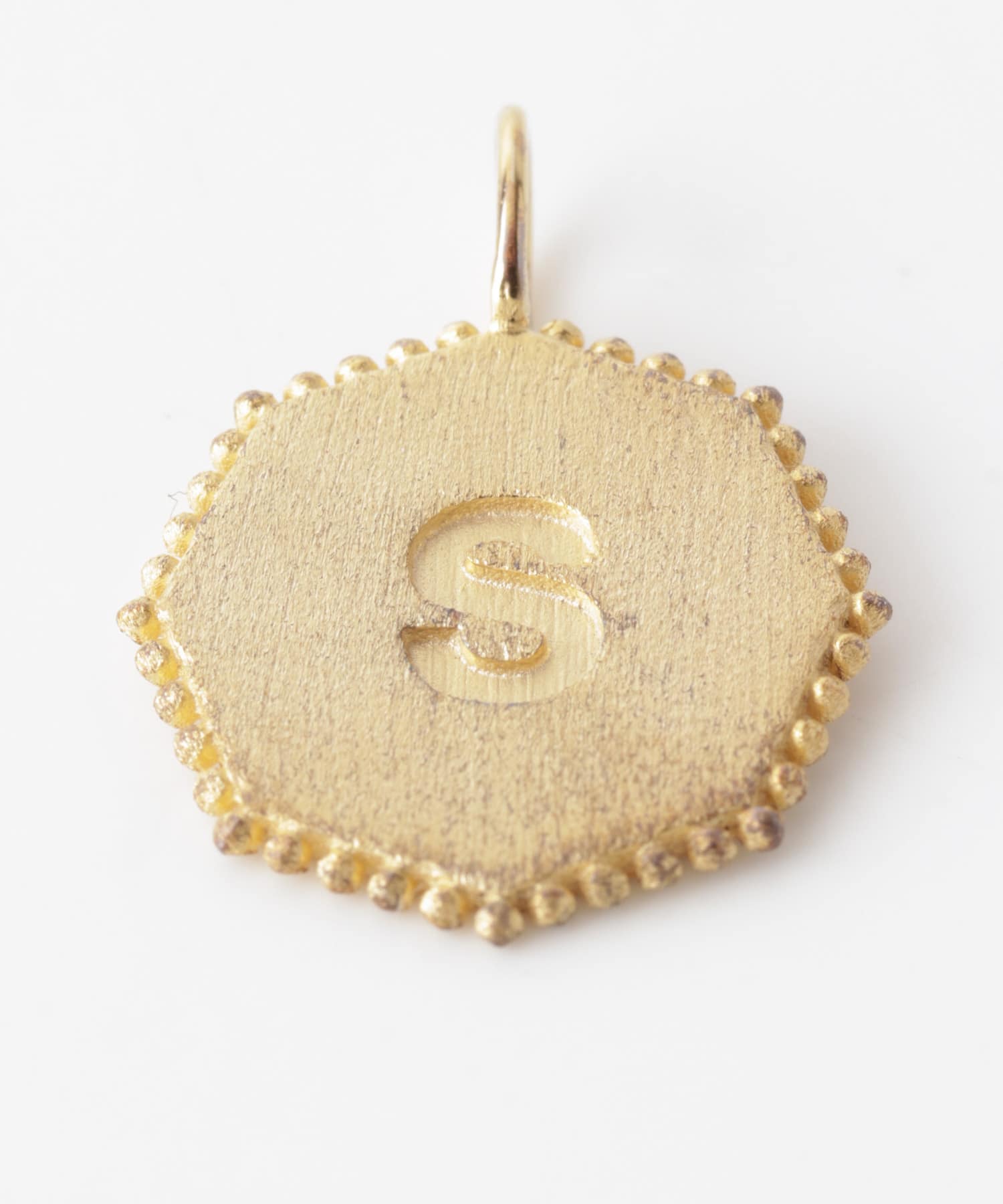 LA SOEUR　イニシャルオクタゴンチャーム s -