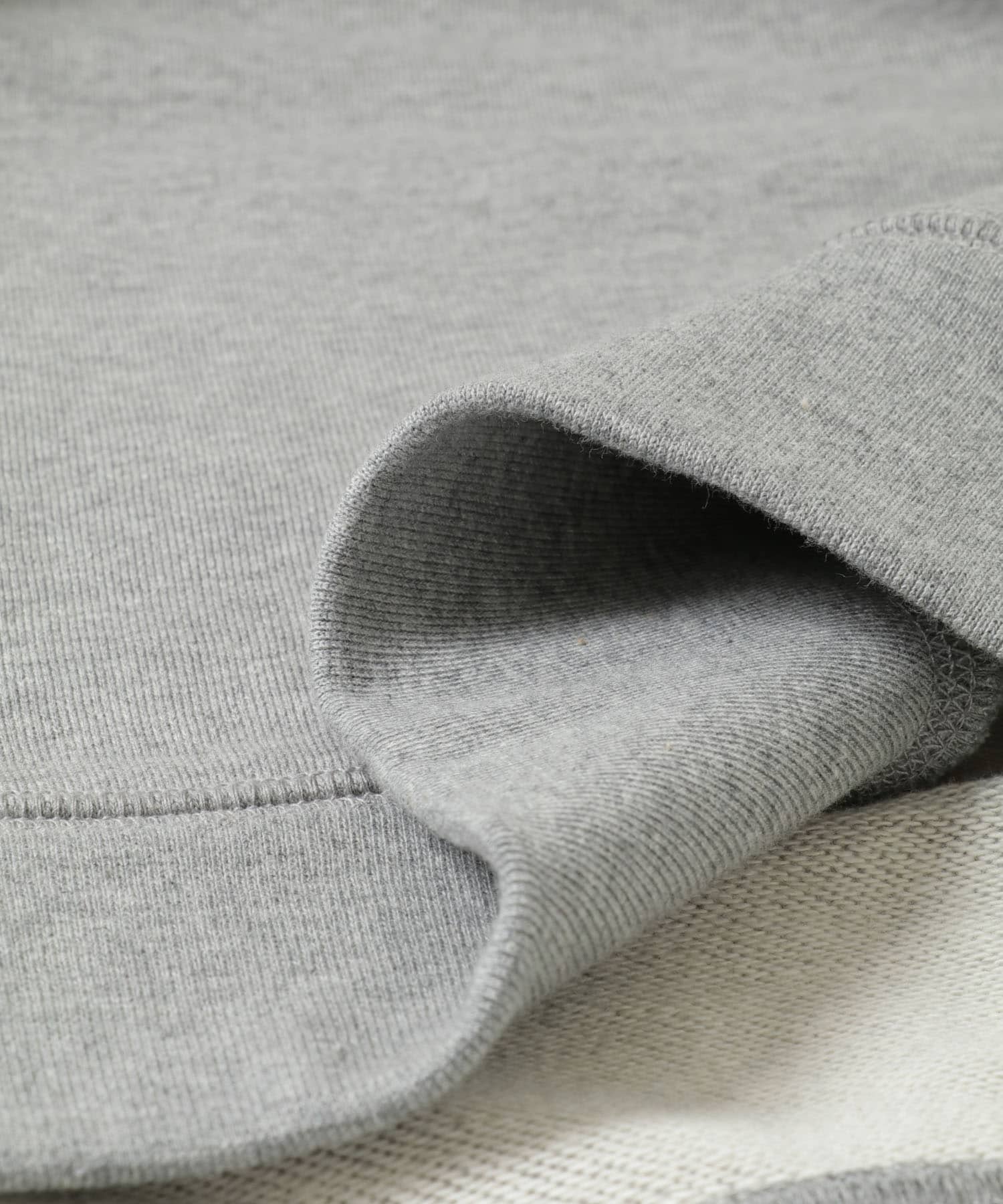 TOP GRAY
