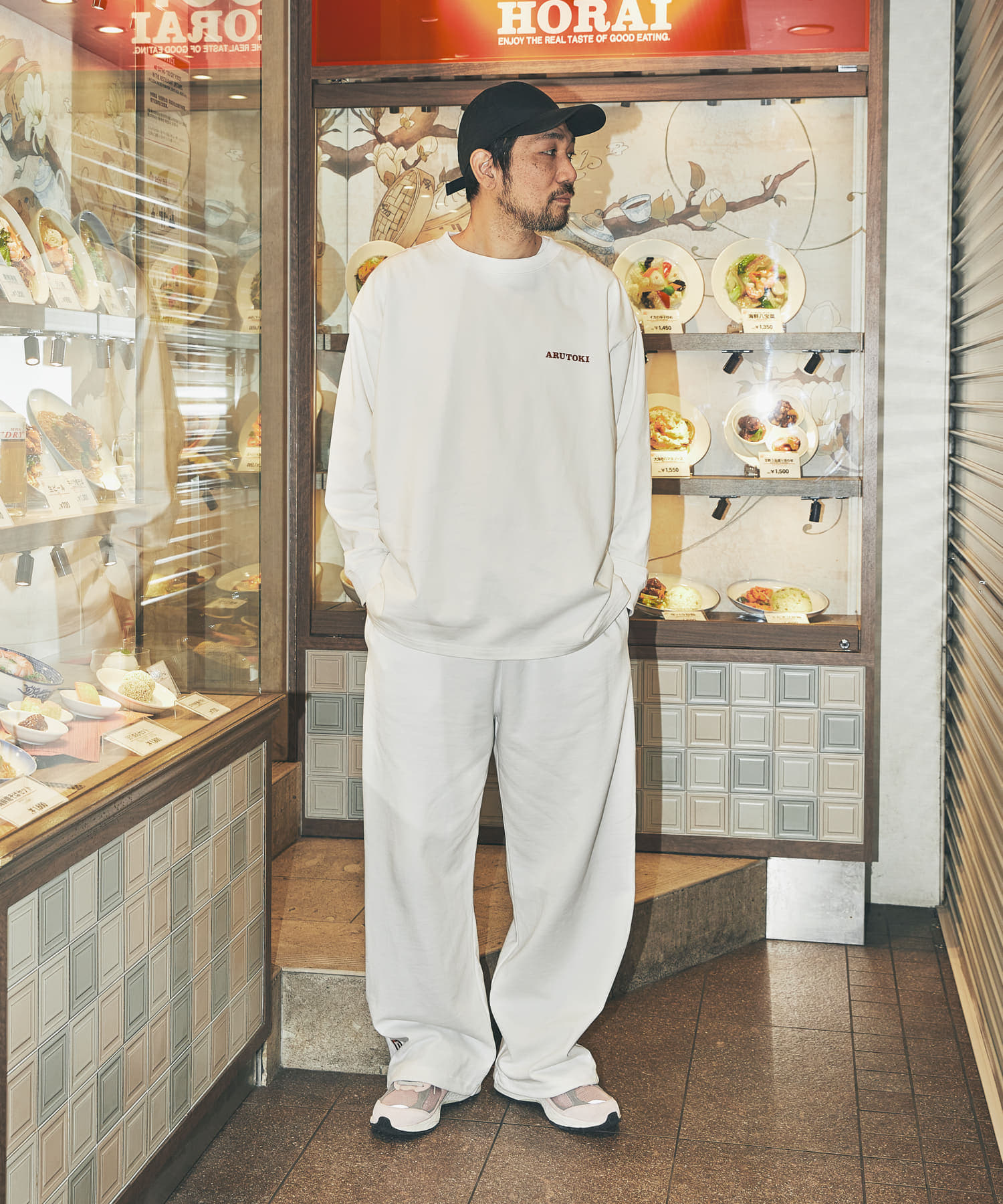 551蓬莱×UR　LONG-SLEEVE T-SHIRTS OFF S
